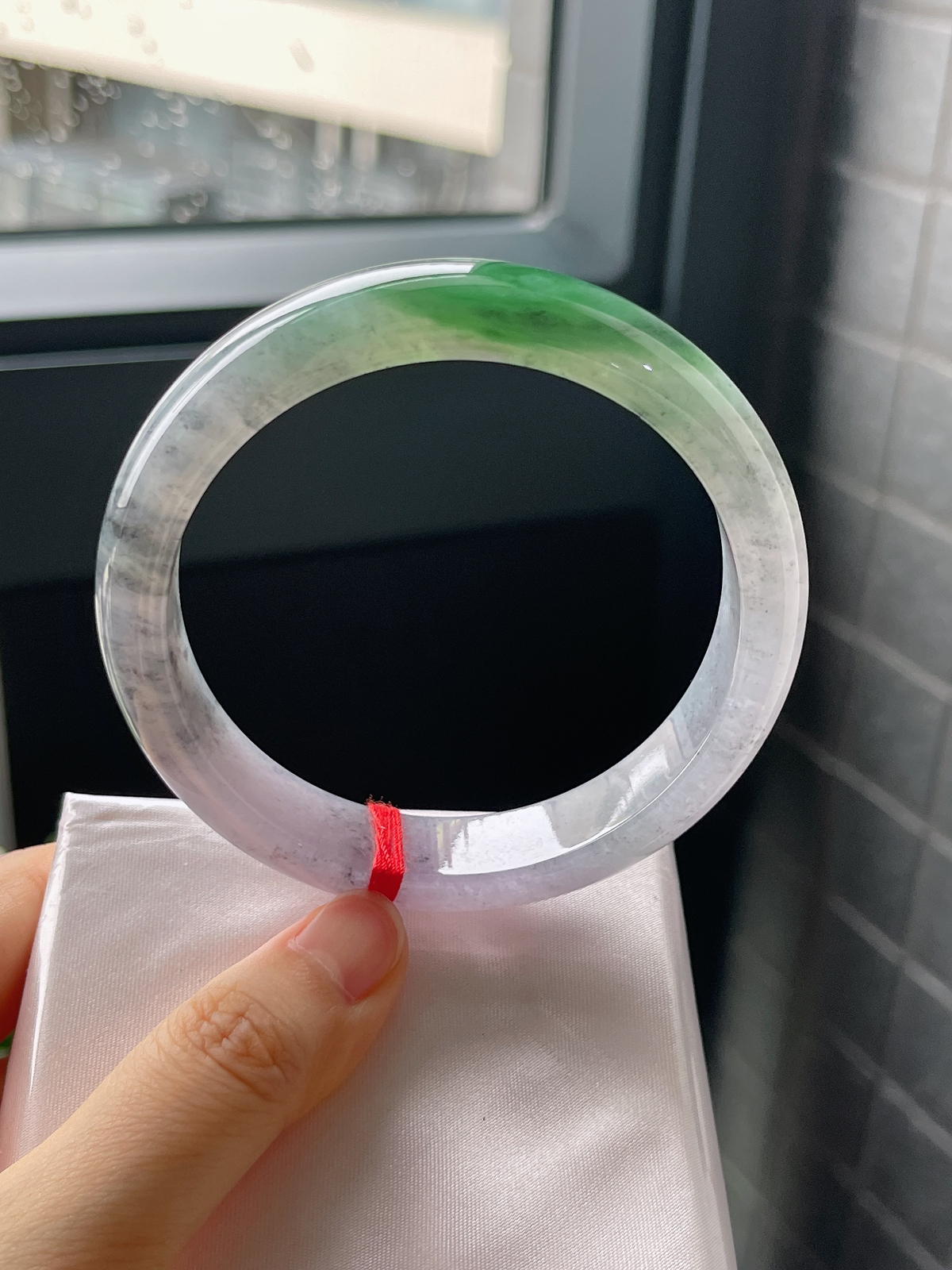 圈口62.3，大圈口冰糯带绿紫底乌鸡花 翡翠正圈手镯十分特色