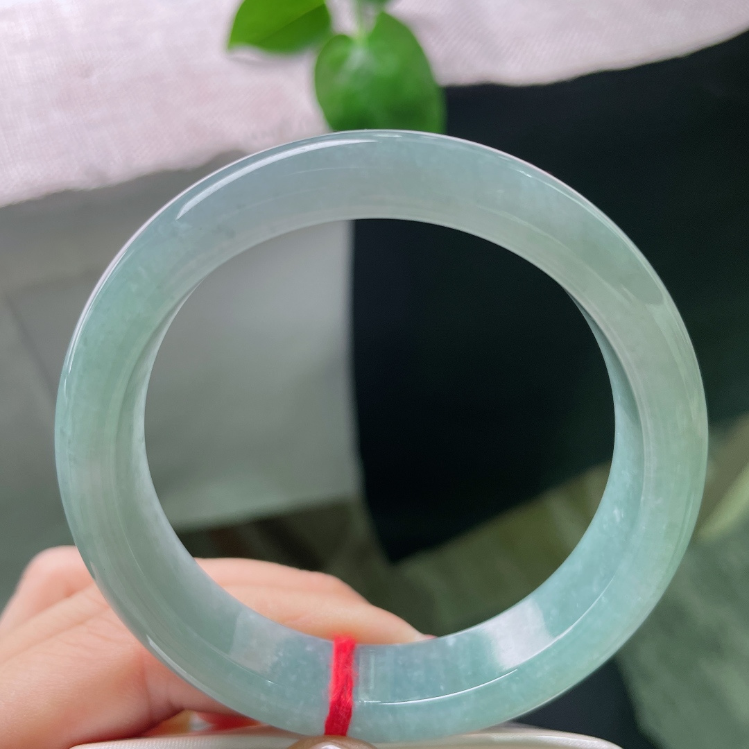 蓝底正圈，水润细腻，海蓝之谜，贵气，温柔大方，有棉线，ss54180a