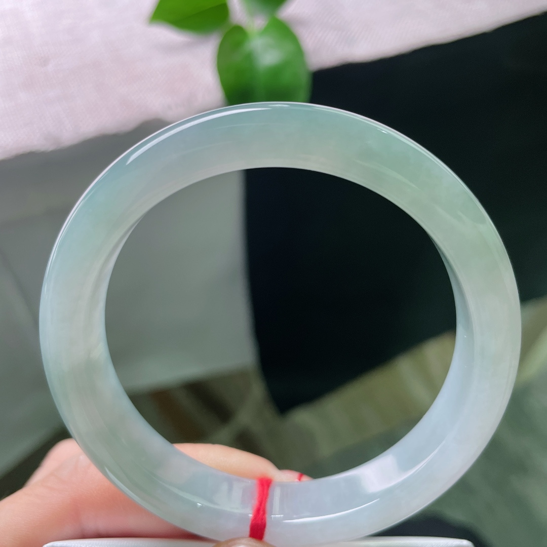 绿底正圈，冰润细腻，悠悠岁月，一镯温婉，贵气，无裂，ss54160a