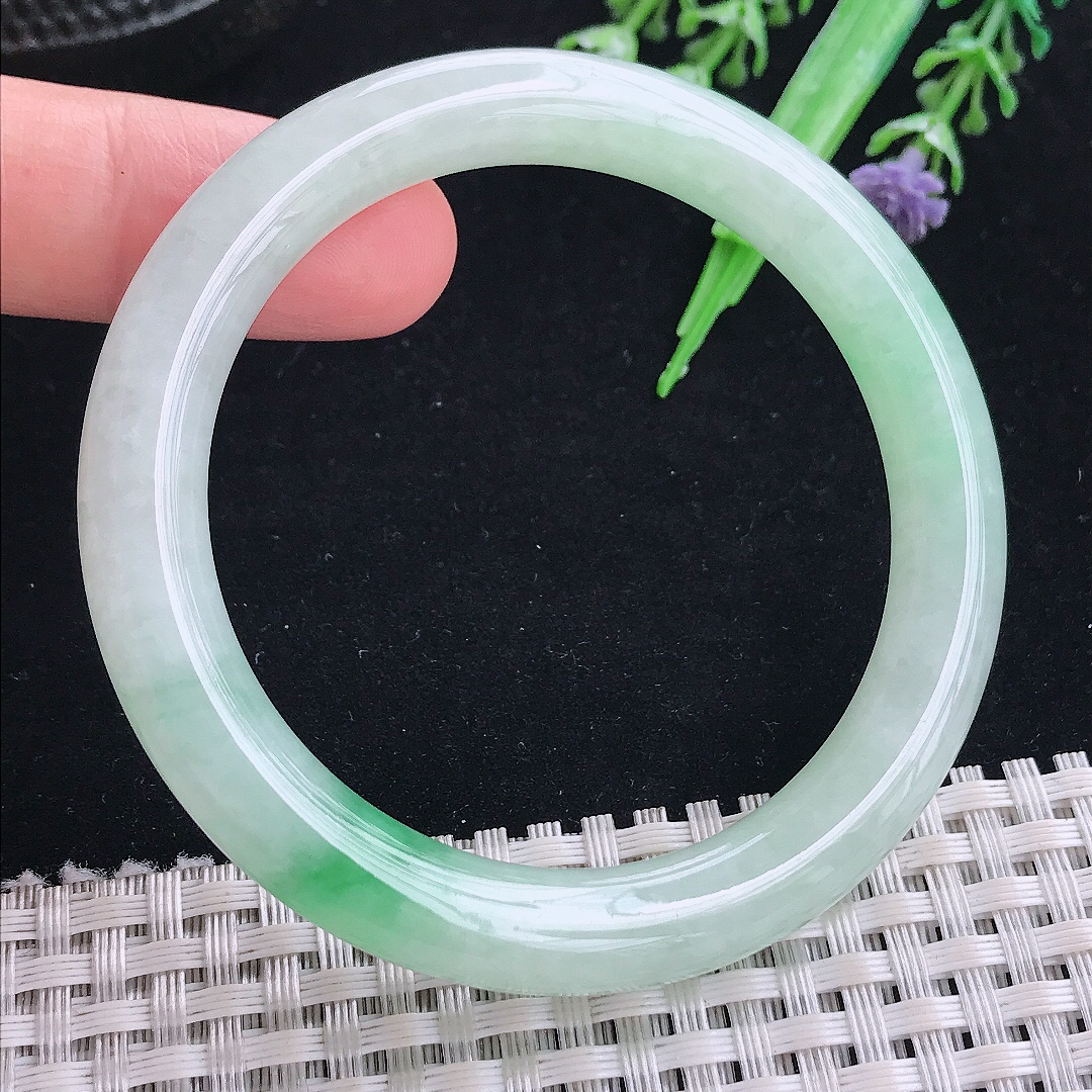 实拍A货翡翠52/8.7老坑冰润起胶飘阳绿圆条手镯平安镯翡翠玉镯美人镯