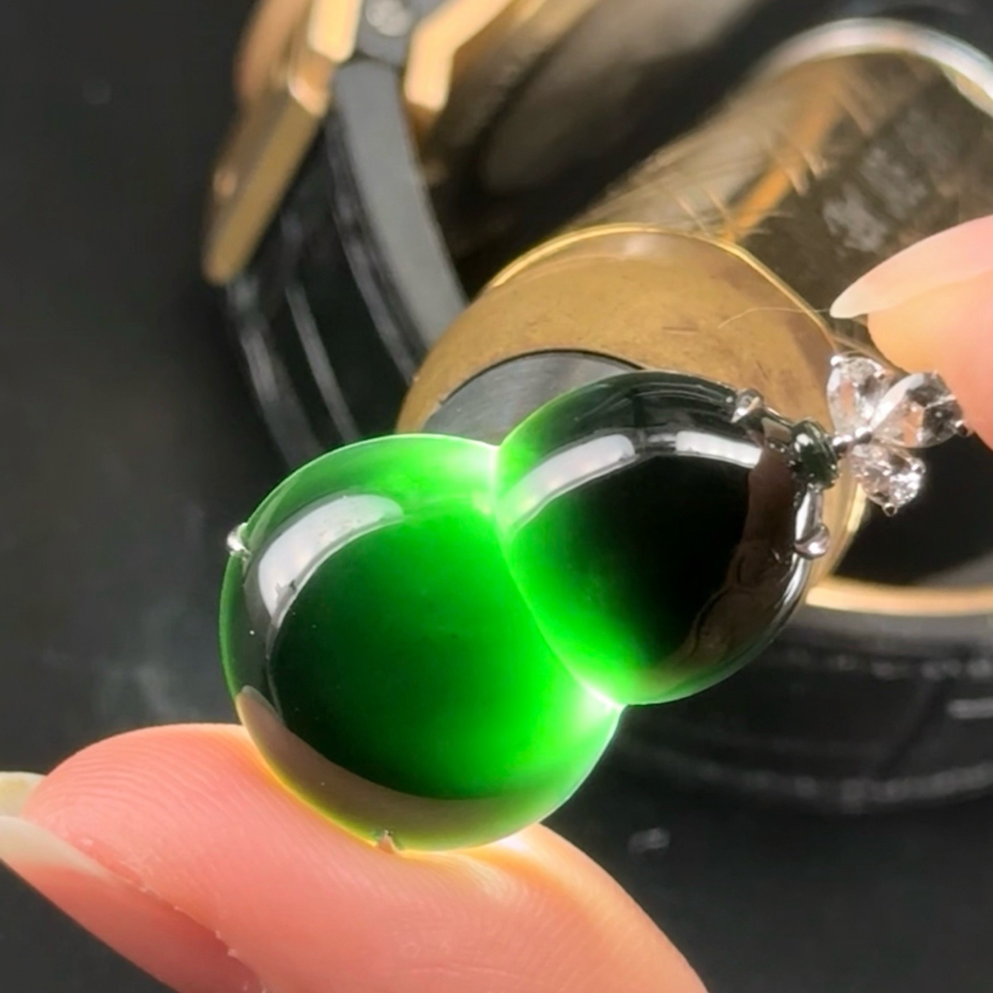 精品18k墨翠葫芦吊坠 种好色正 打灯通透 尺寸34.6