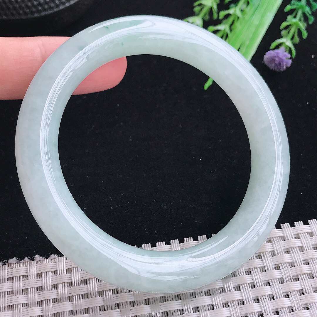 实拍A货翡翠56.5/10.8/10.6老坑冰润起胶飘花圆条手镯平安镯翡翠玉镯美人镯