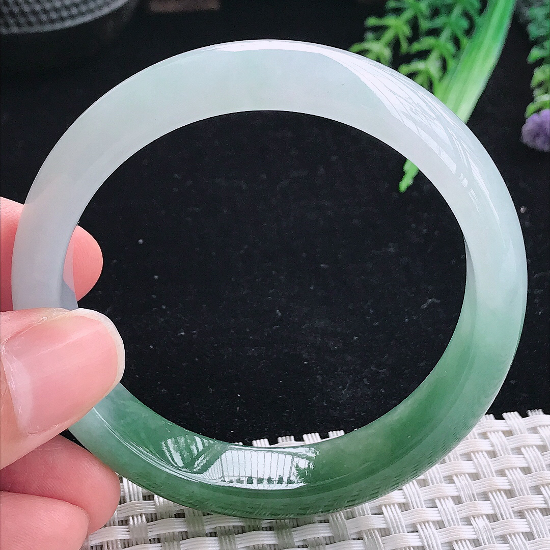 实拍A货翡翠55.5/13.5/7.6老坑冰润起胶半山半水手镯平安镯油绿翡翠玉镯