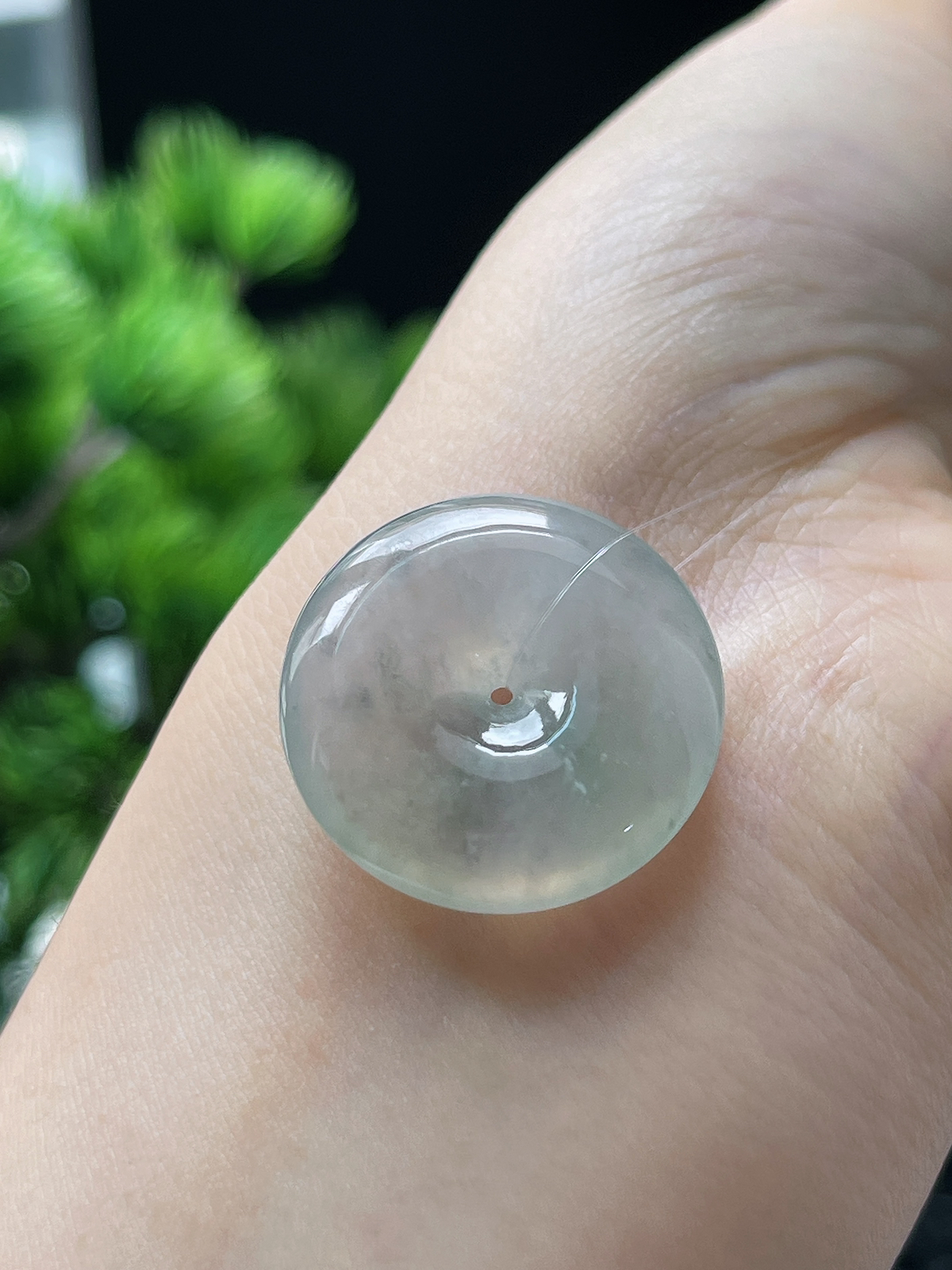 翡翠冰糯种淡绿色平安扣