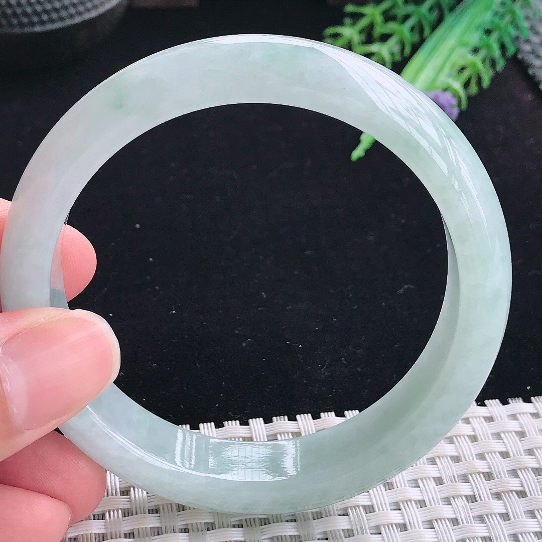 实拍A货翡翠57.5/13.5/8老坑精美冰润飘花手镯平安镯翡翠玉镯美人镯