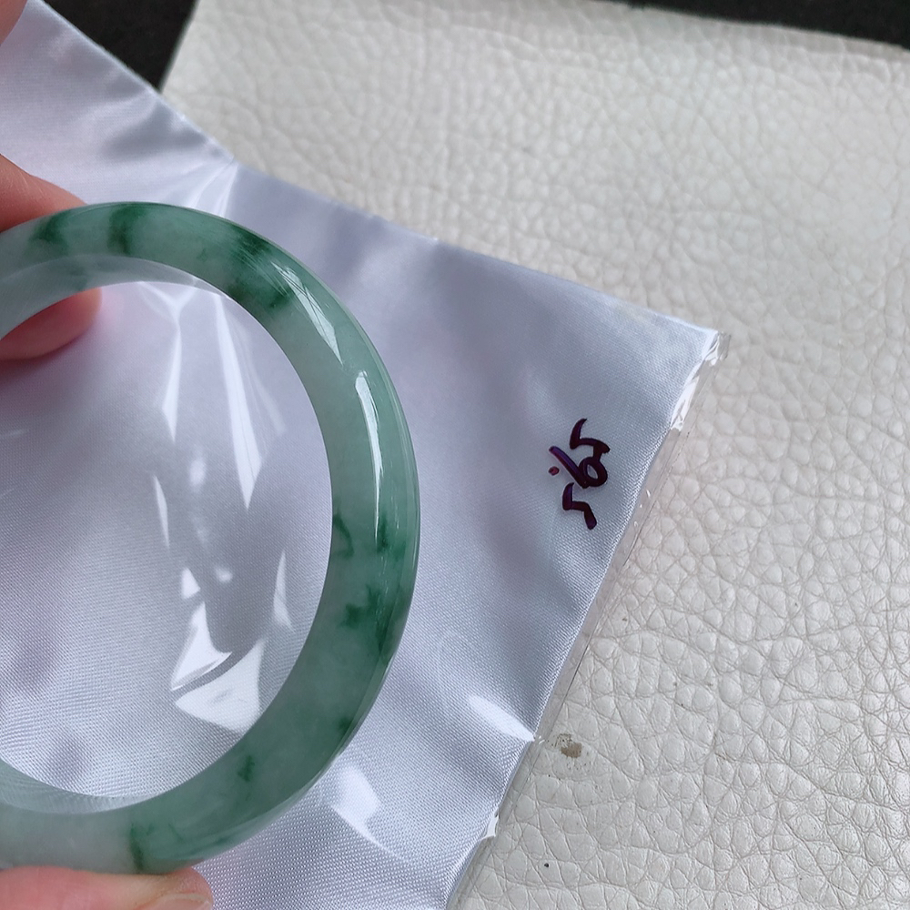 hh大圈口60*11.5*7.8平安镯 缅甸翡翠a货玉手镯胶感飘花正圈珠宝玉手环