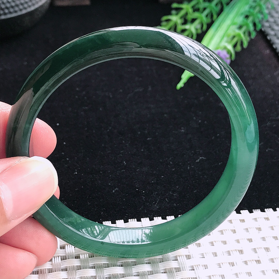 实拍A货翡翠56.5/9.9/7老坑冰润满色油绿手镯平安镯翡翠玉镯美人镯
