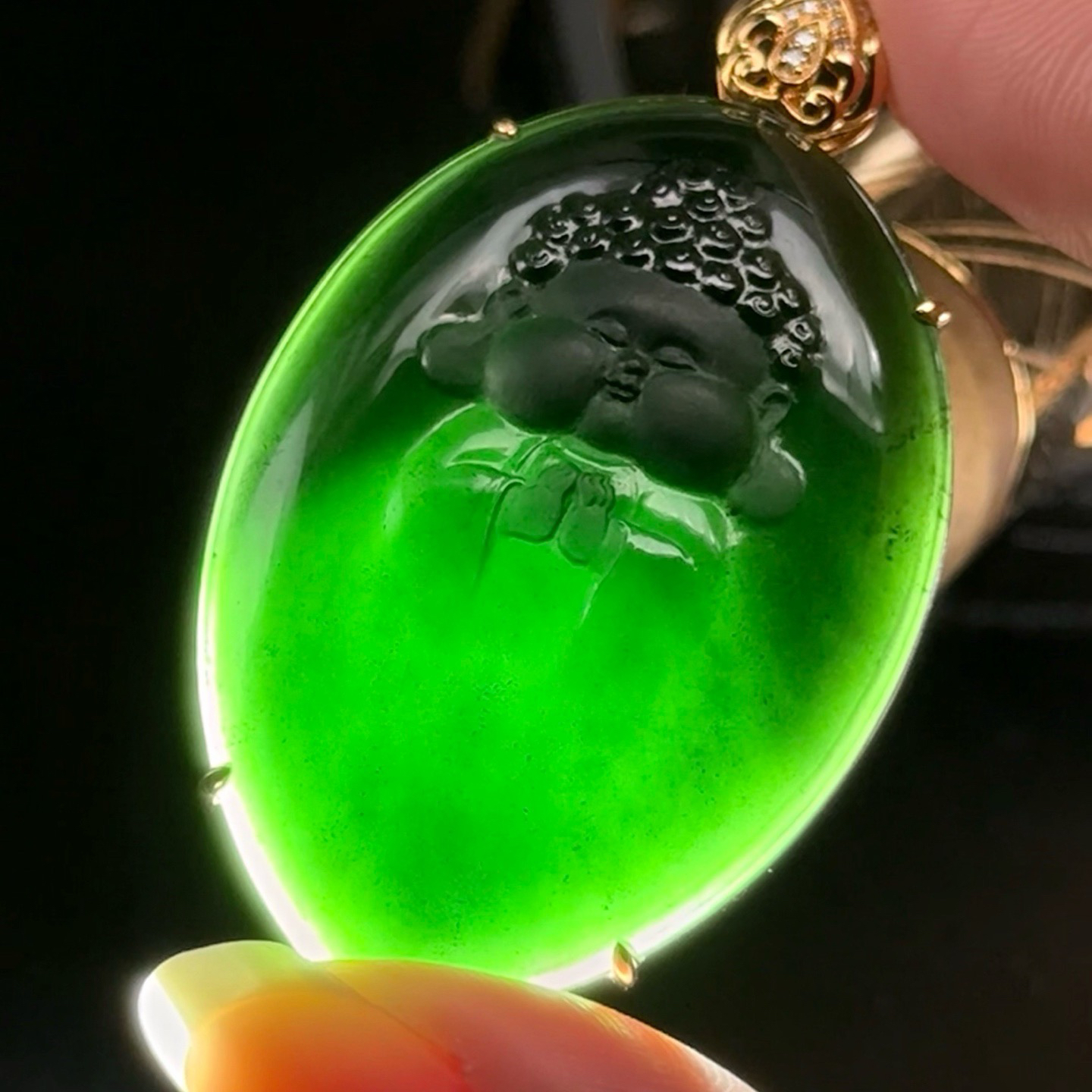 精品18k墨翠宝宝佛 种好色正 黑度极好 打灯通透 油性十足  尺寸53.4