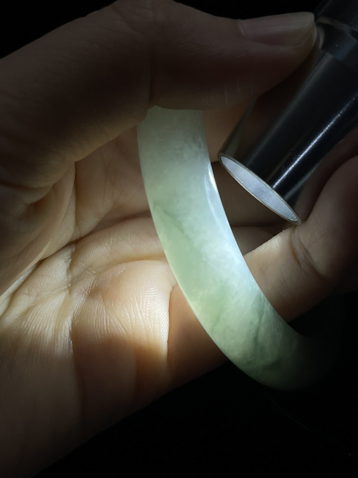 正圈52圈口，翡翠冰糯种飘绿手镯