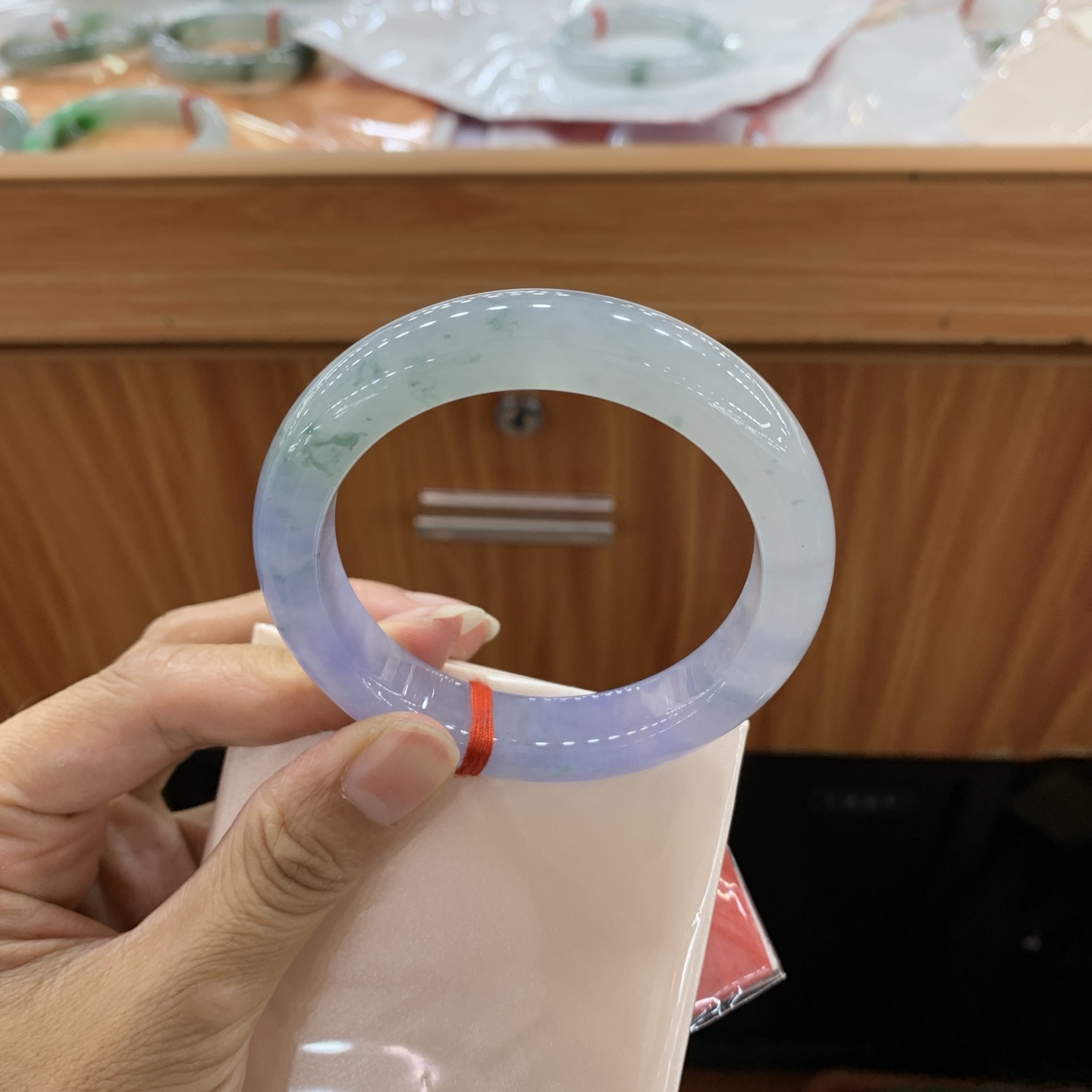 061502JJ 飘花正圈翡翠手镯 55-12.2-9.3