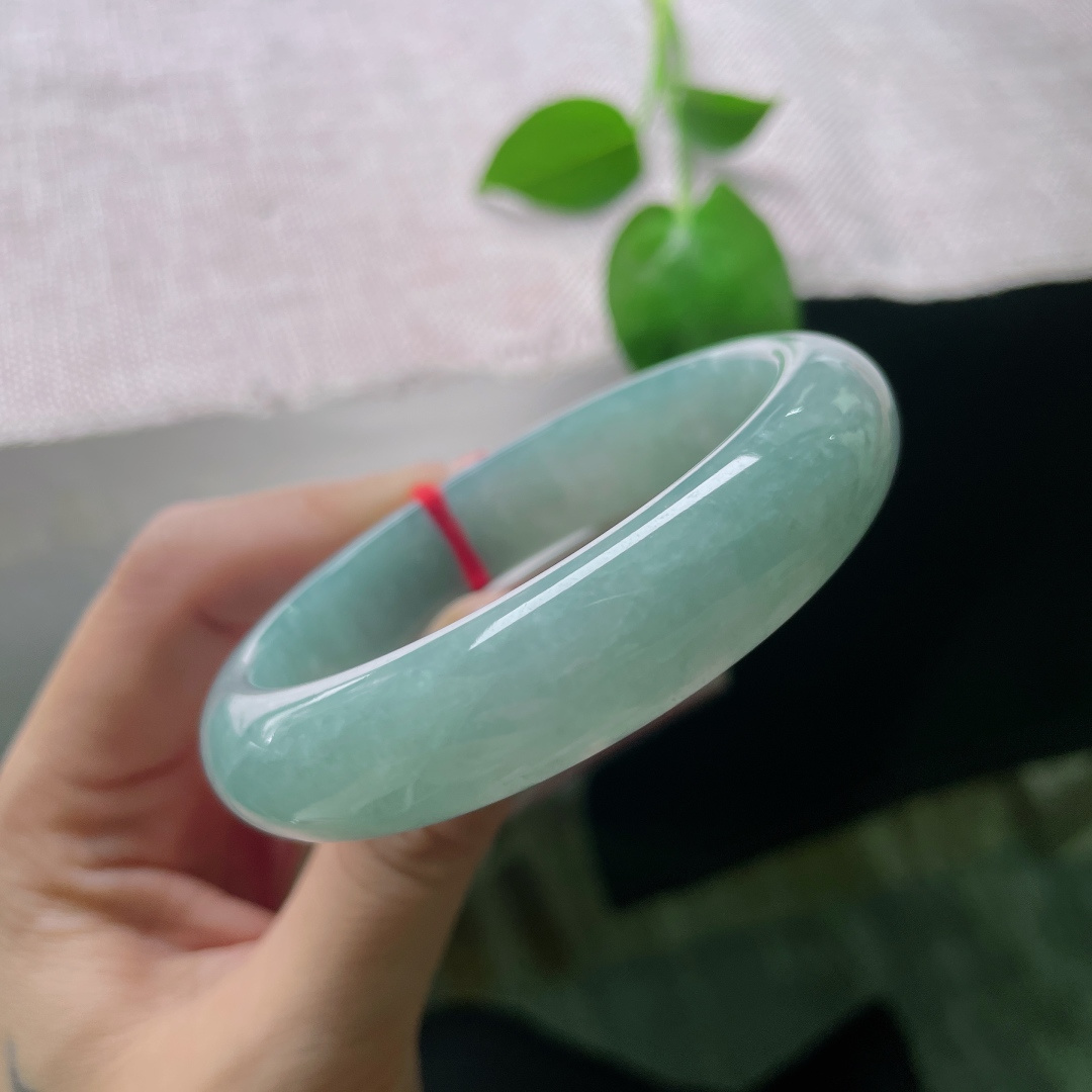 蓝底正圈，水润细腻，海蓝之谜，贵气，温柔大方，有棉线，ss54180a