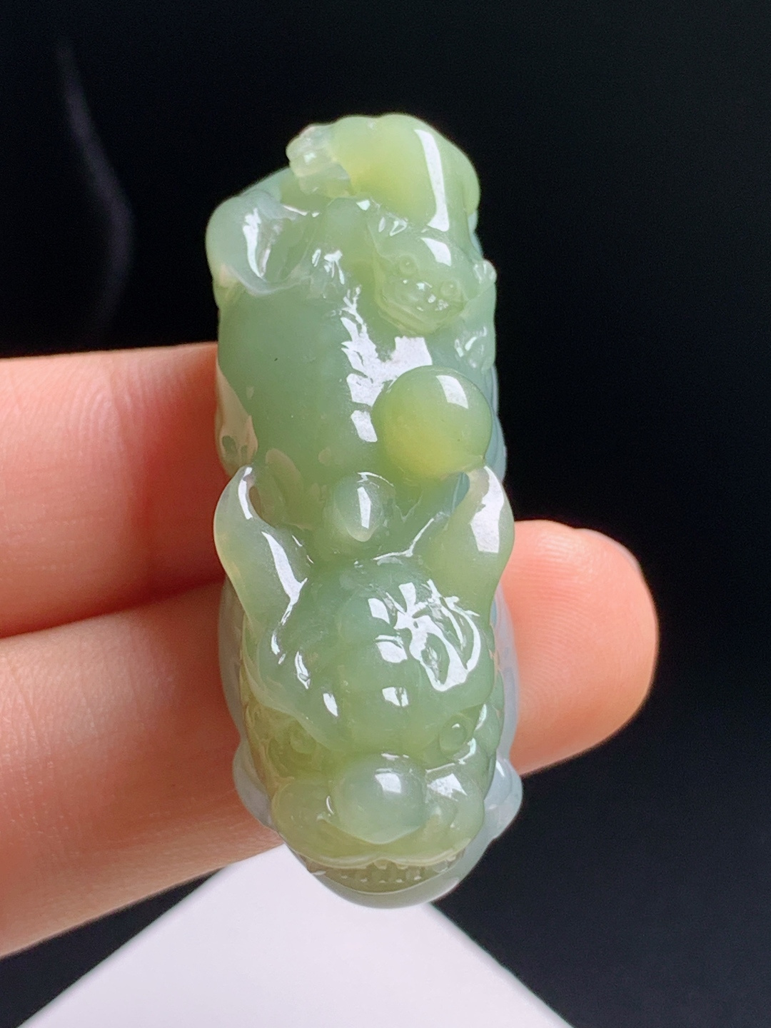 黄翡貔貅，立体满工雕刻饱满油润，吞金守财寓意，手感温润随身好物