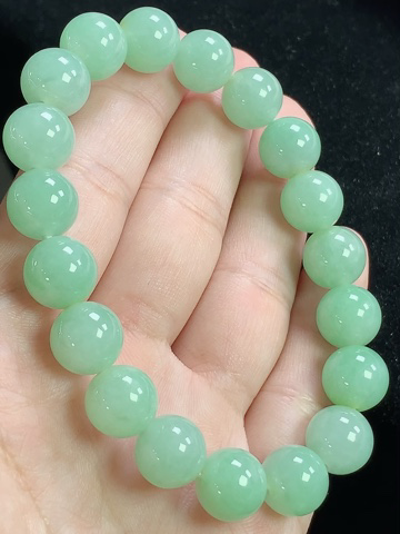 绿玉珠手串，尺寸10.5mm，L16pxy