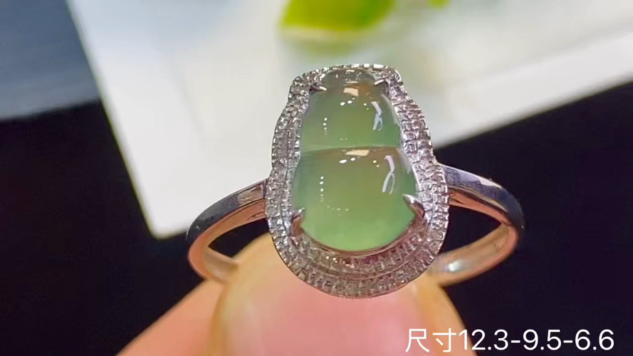 18k金+钻冰种晴绿葫芦戒指，无裂，12.3-9.5-6.6
