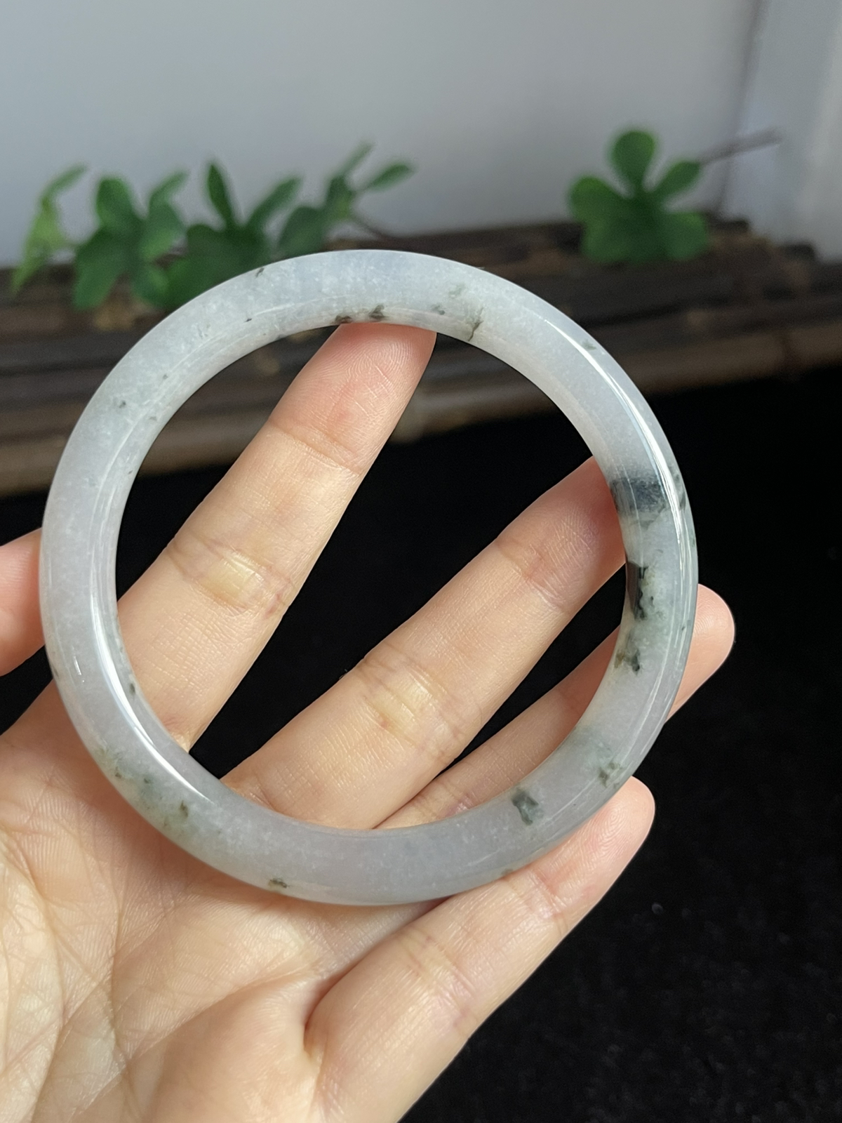 圆镯60圈口，翡翠手镯