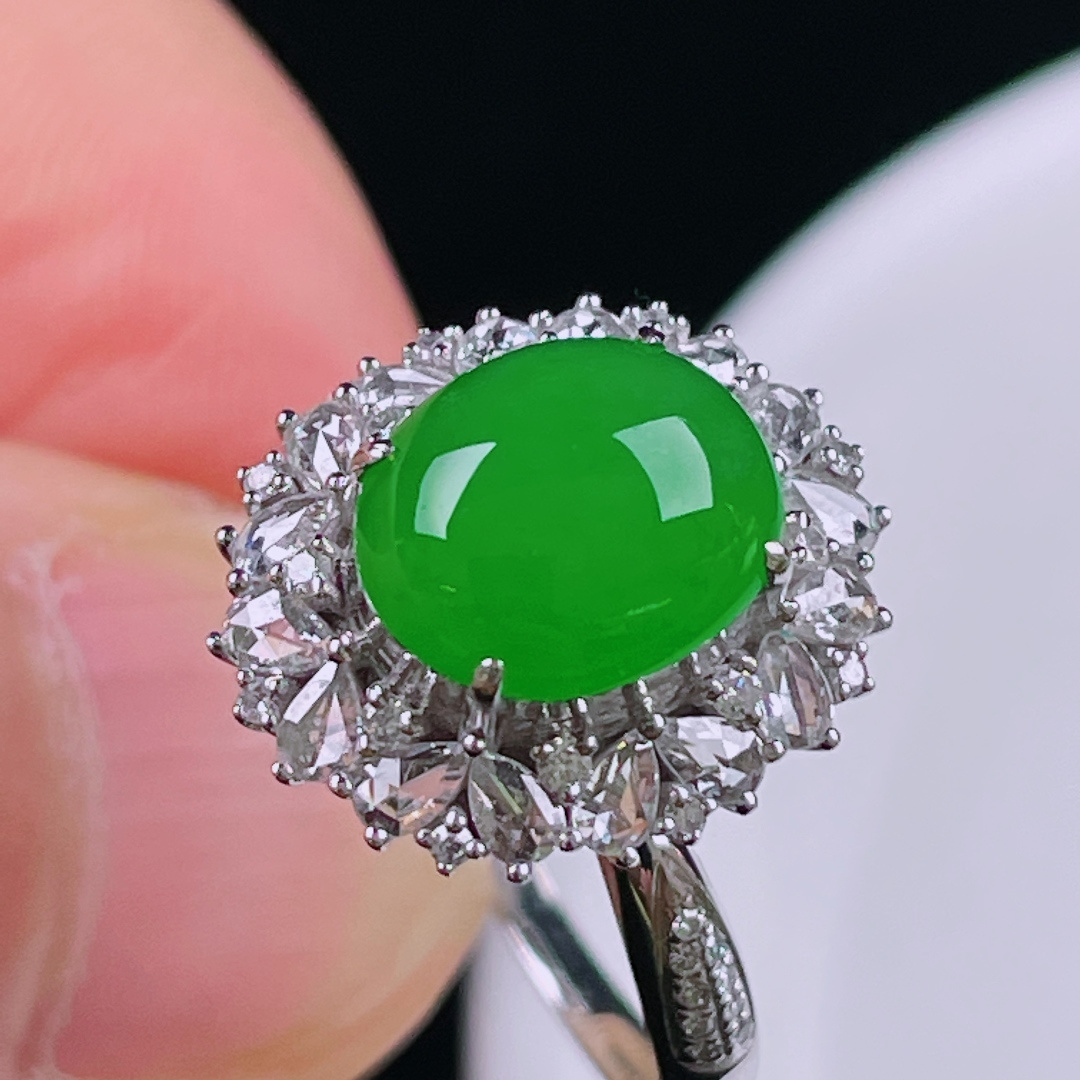 ️辣绿戒指，老种起光，细底通透，尺寸：裸石12.5/10.5/4mm0617