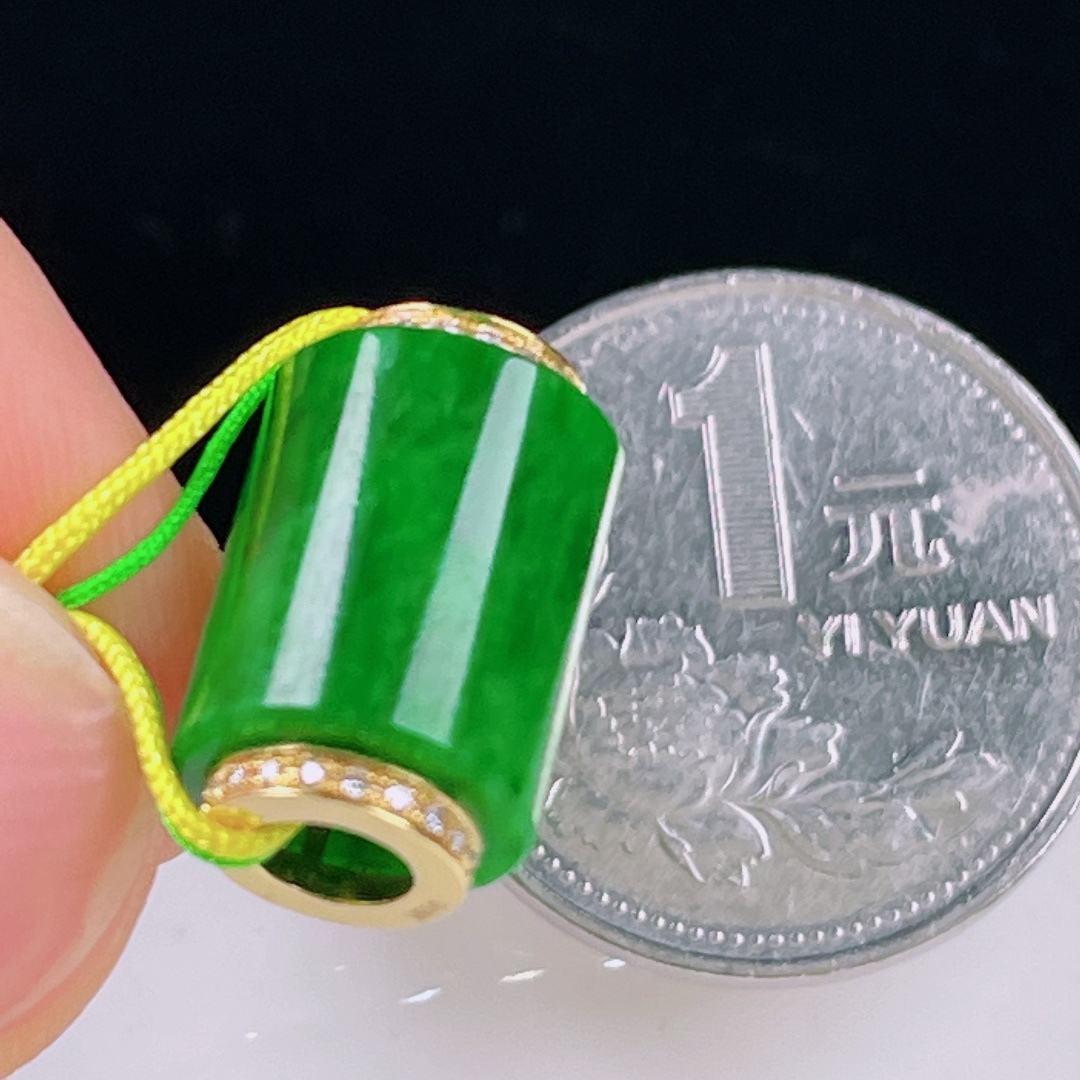 ️辣绿路路通，老种起光，细底通透，尺寸：17/10.7mm0617
