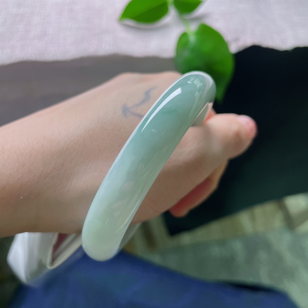 56.3/11.6/7.7，绿底正圈，水润，红翡，鸿运当头，一马当先，一点皮纹不显，ss54073a