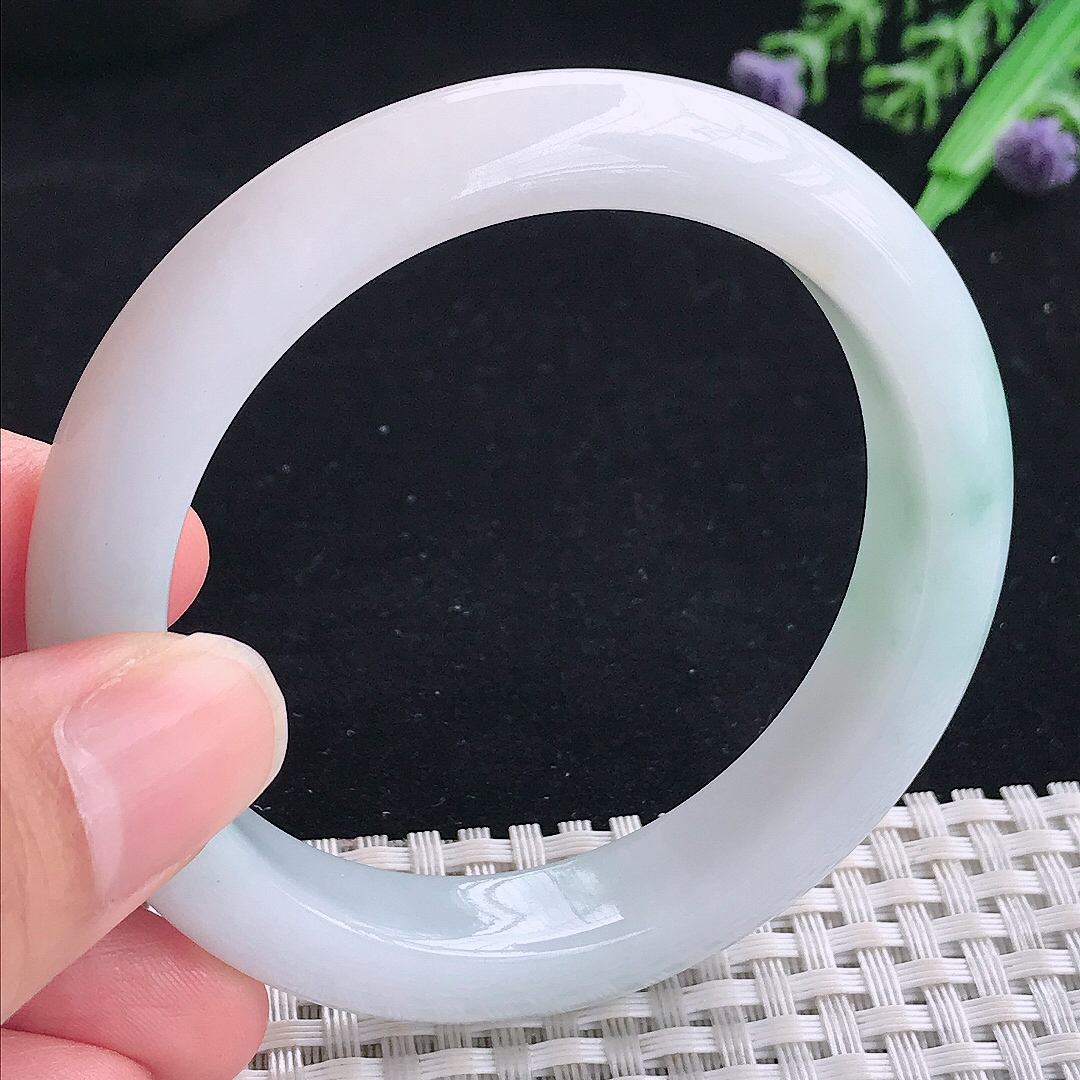 实拍A货翡翠55/11.7/8.5老坑冰润飘花手镯平安镯翡翠玉镯美人镯