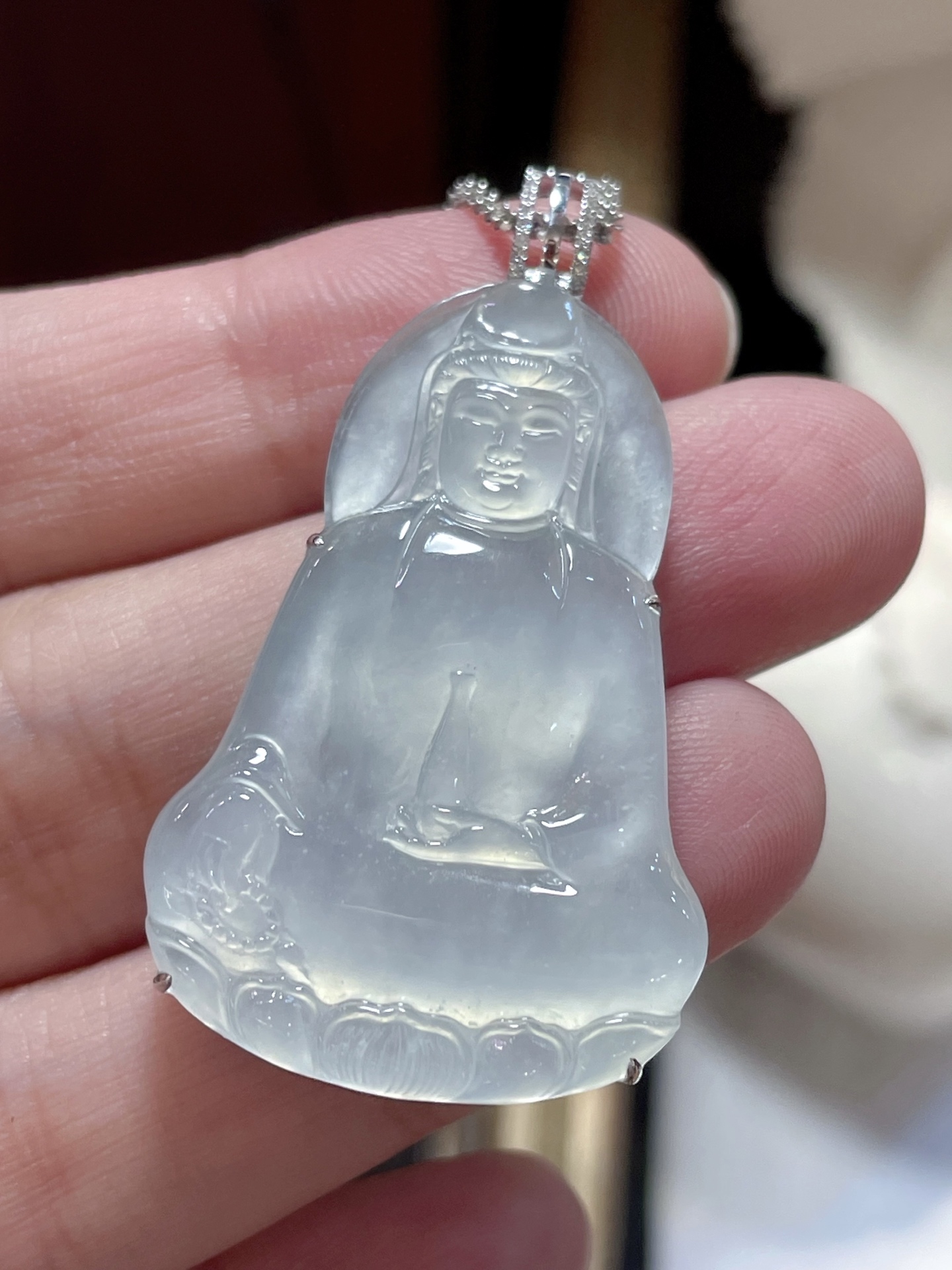 ️ 翡翠观音，18k金镶嵌 种水，开脸吉祥，品相水润通透 刚性十足哦，37.9-25.1-3.6
