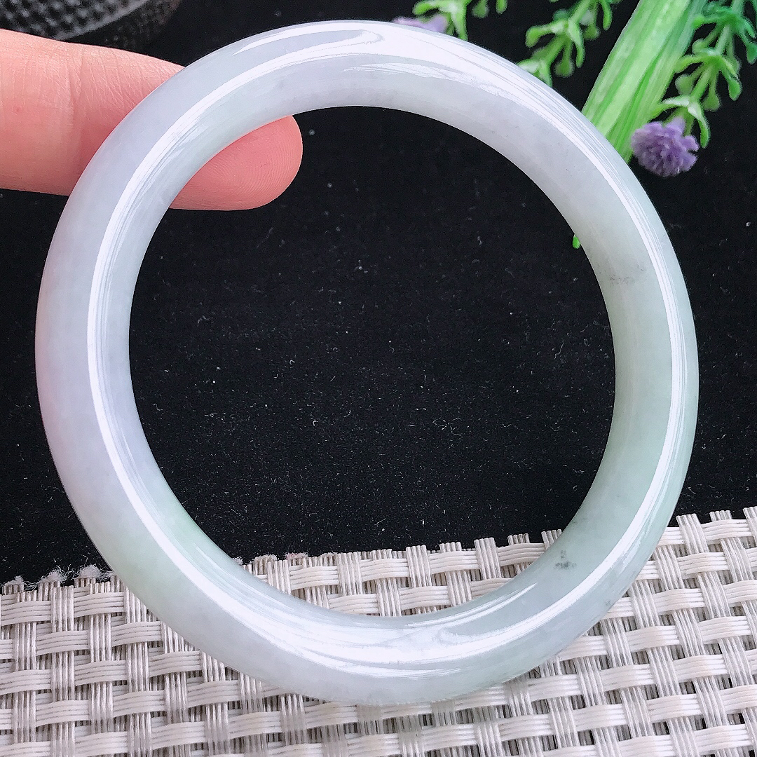 实拍A货翡翠57.5/9.5老坑秀气温润圆条手镯平安镯翡翠玉镯美人镯