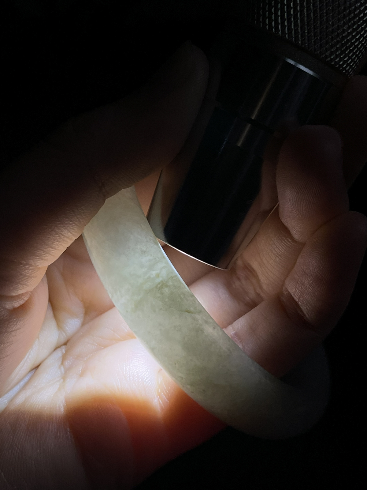 贵妃镯54.2圈口，翡翠手镯
