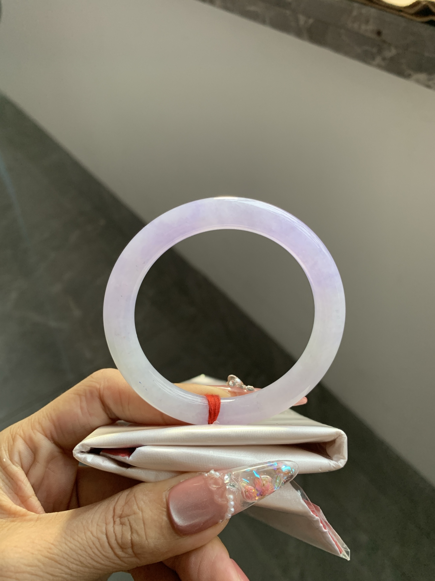 美人条 52.6-8.2-7.5 0617-N1016 打灯细纹，底妆水润，渐变半山半水，吸睛抢眼，
