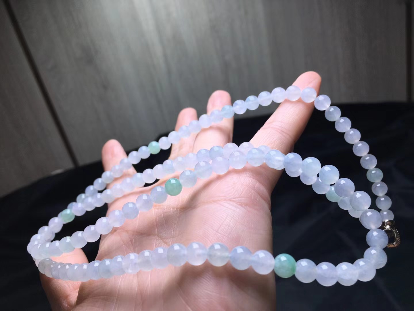 ️ 冰种珠链，卡6.1～5.7mm，118颗，种好，玉质细腻，均匀，冰透水润，颗颗精选