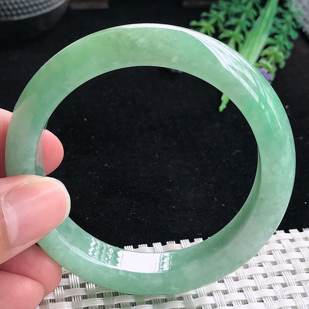 实拍A货翡翠55/12.5/8.8老坑温润满绿手镯平安镯翡翠玉镯美人镯