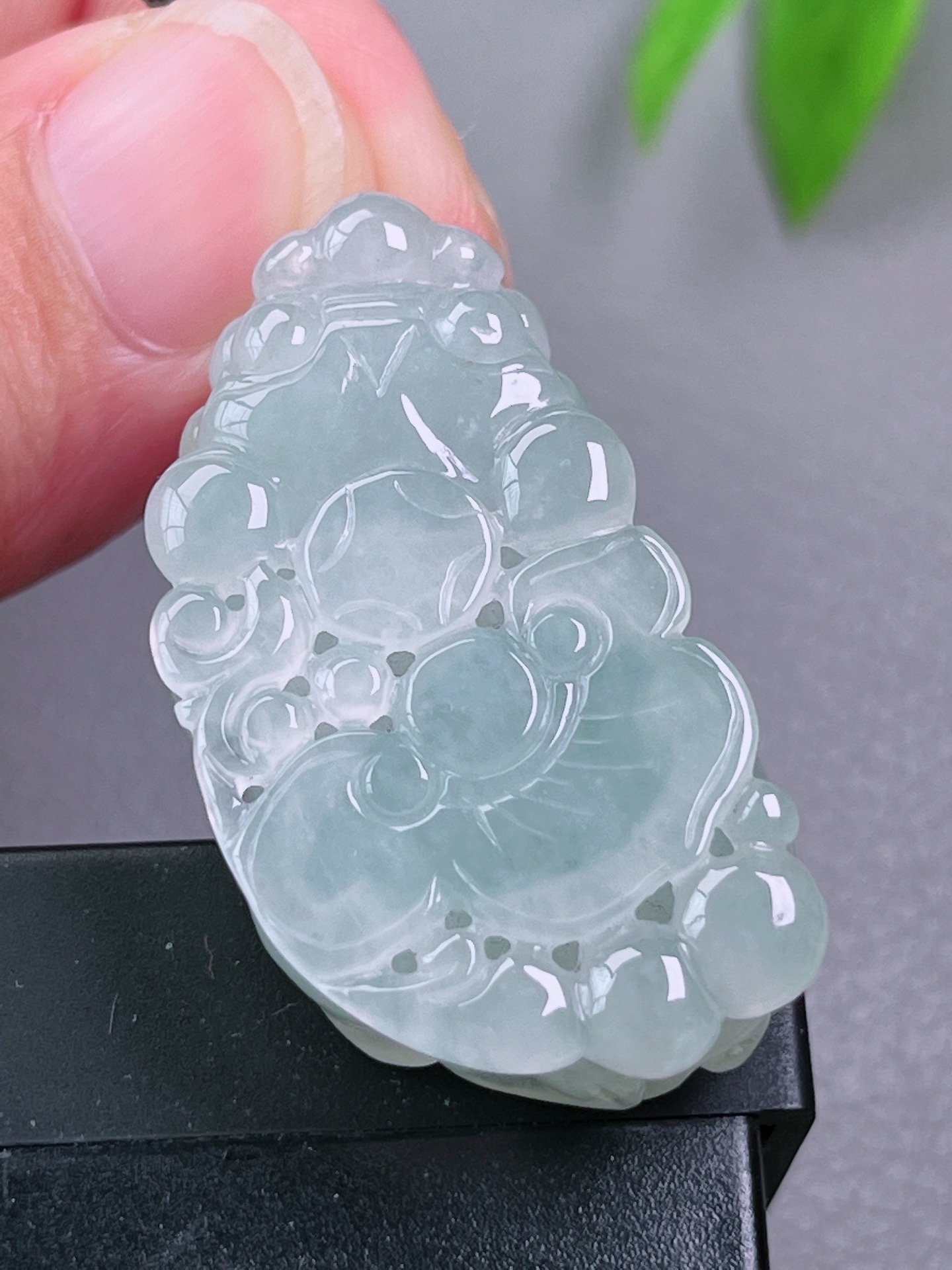 冰种貔貅，无裂，油洁，冰透水润，起荧光，尺寸：38-20.9-12.6