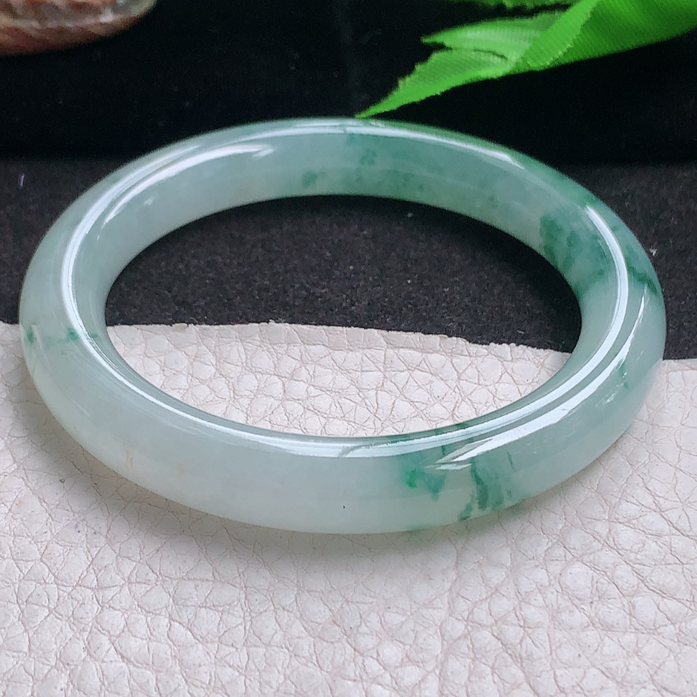 js实拍56*9.8*9.6美人镯 缅甸翡翠a货玉手镯 冰飘花圆条玉手环