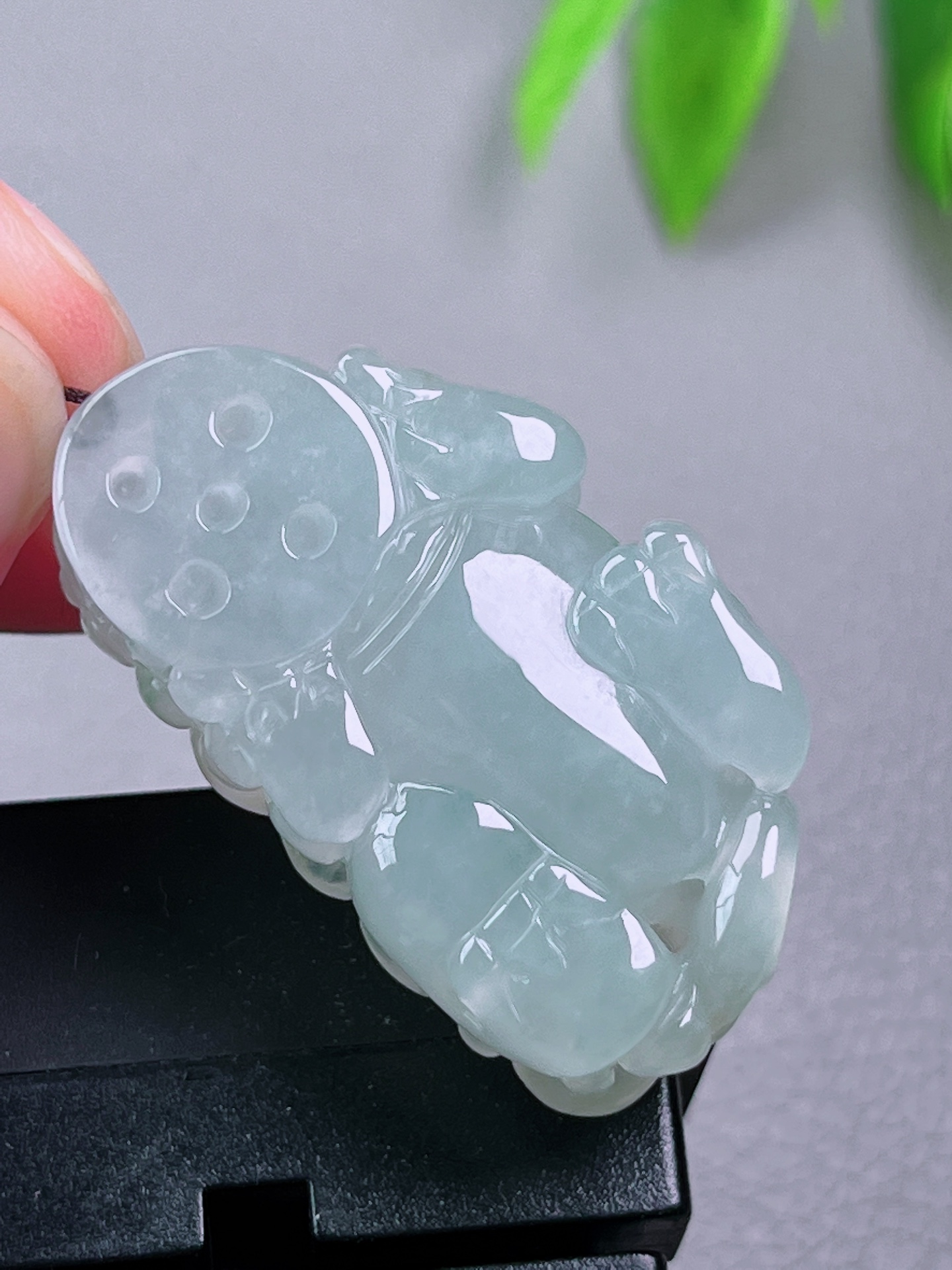 冰种貔貅，无裂，油洁，冰透水润，起荧光，尺寸：38-20.9-12.6