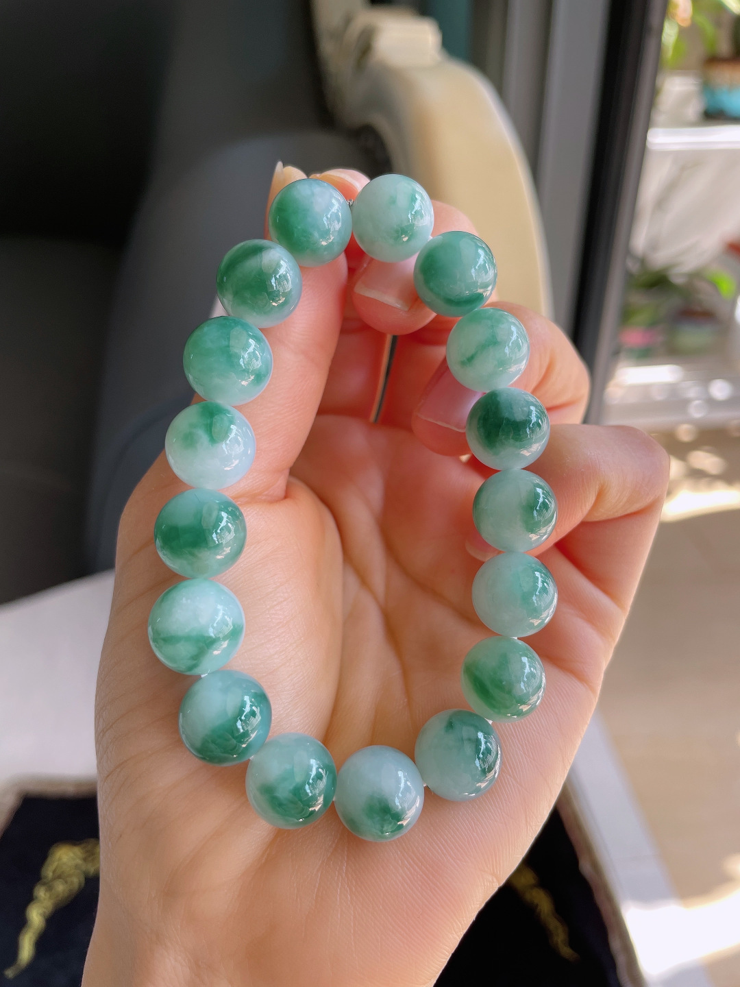 天然翡翠A货，冰飘花手串，尺寸：11.6mm。【编3869】