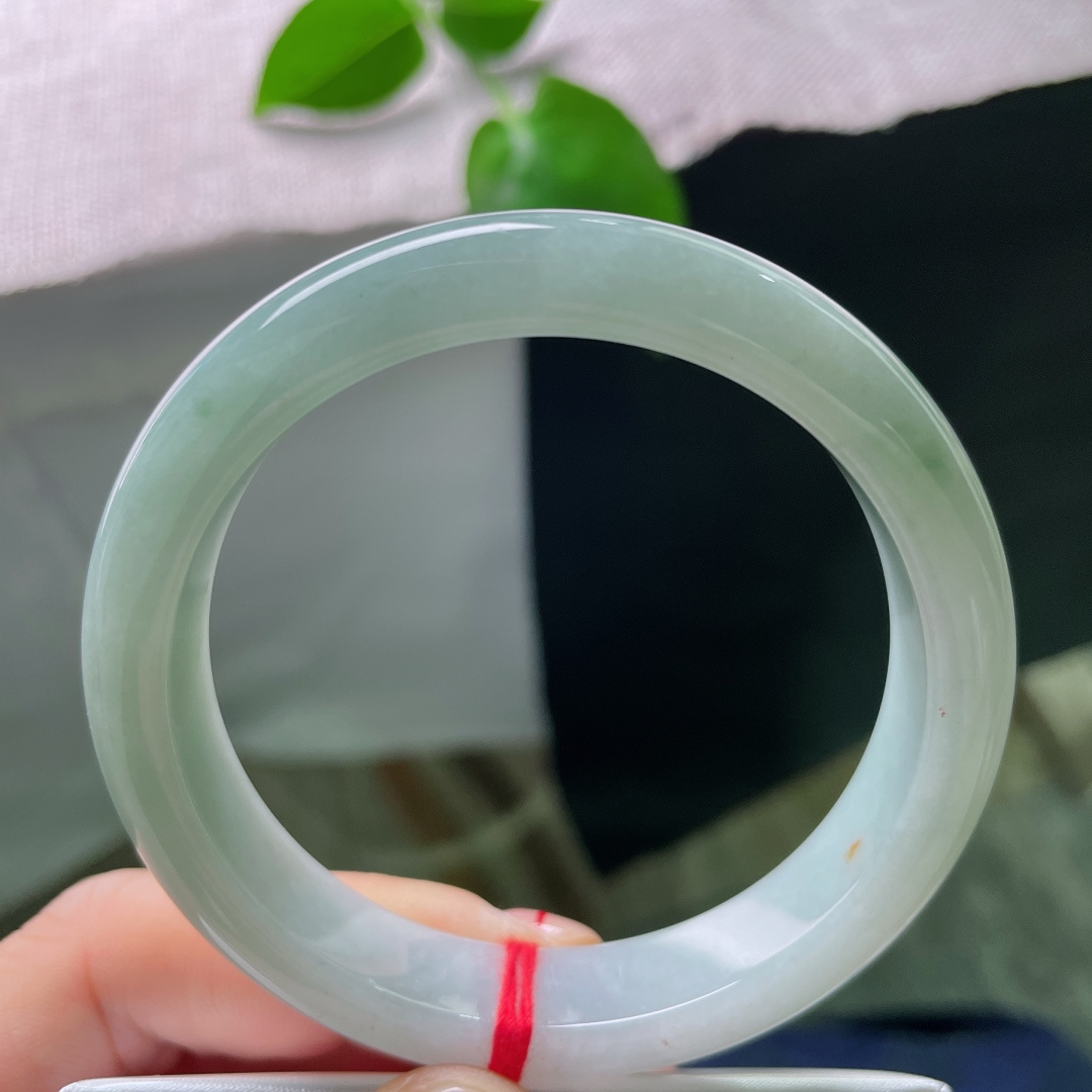 56.3/11.6/7.7，绿底正圈，水润，红翡，鸿运当头，一马当先，一点皮纹不显，ss54073a