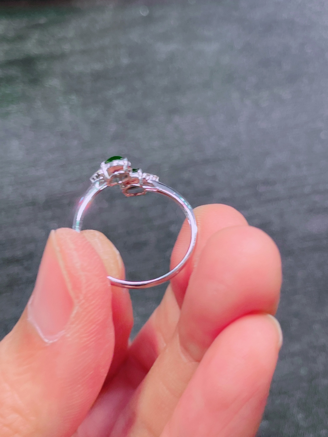 ️绿蛋面戒指 晶莹剔透，新颖时尚，无裂，4.5-2