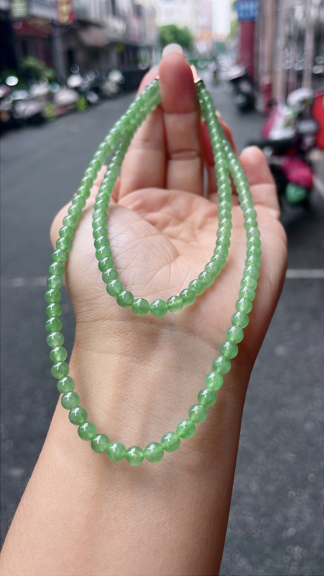 冰绿珠链 色泽甜美，珠圆玉润 尺寸：4.7，137颗