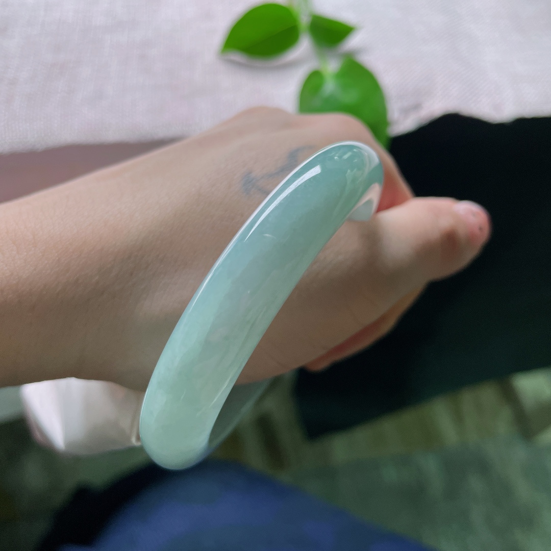 55.2/11.9/8.3，蓝底正圈，清雅，感满满，佩戴显气质，优雅，有纹，ss54173a