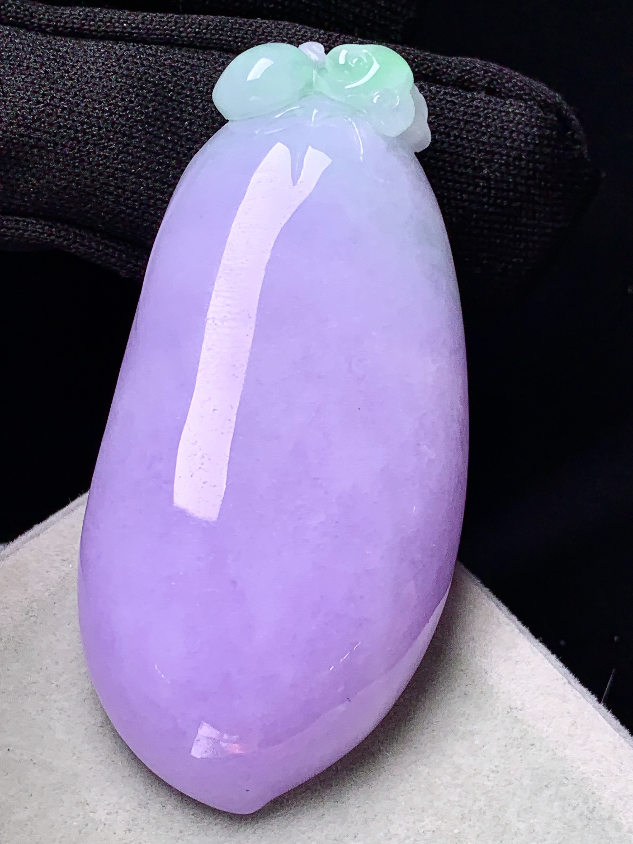 紫罗兰福瓜吊坠 玉质细腻 色泽艳丽清新 整体尺寸60.2*28.6*12 y3