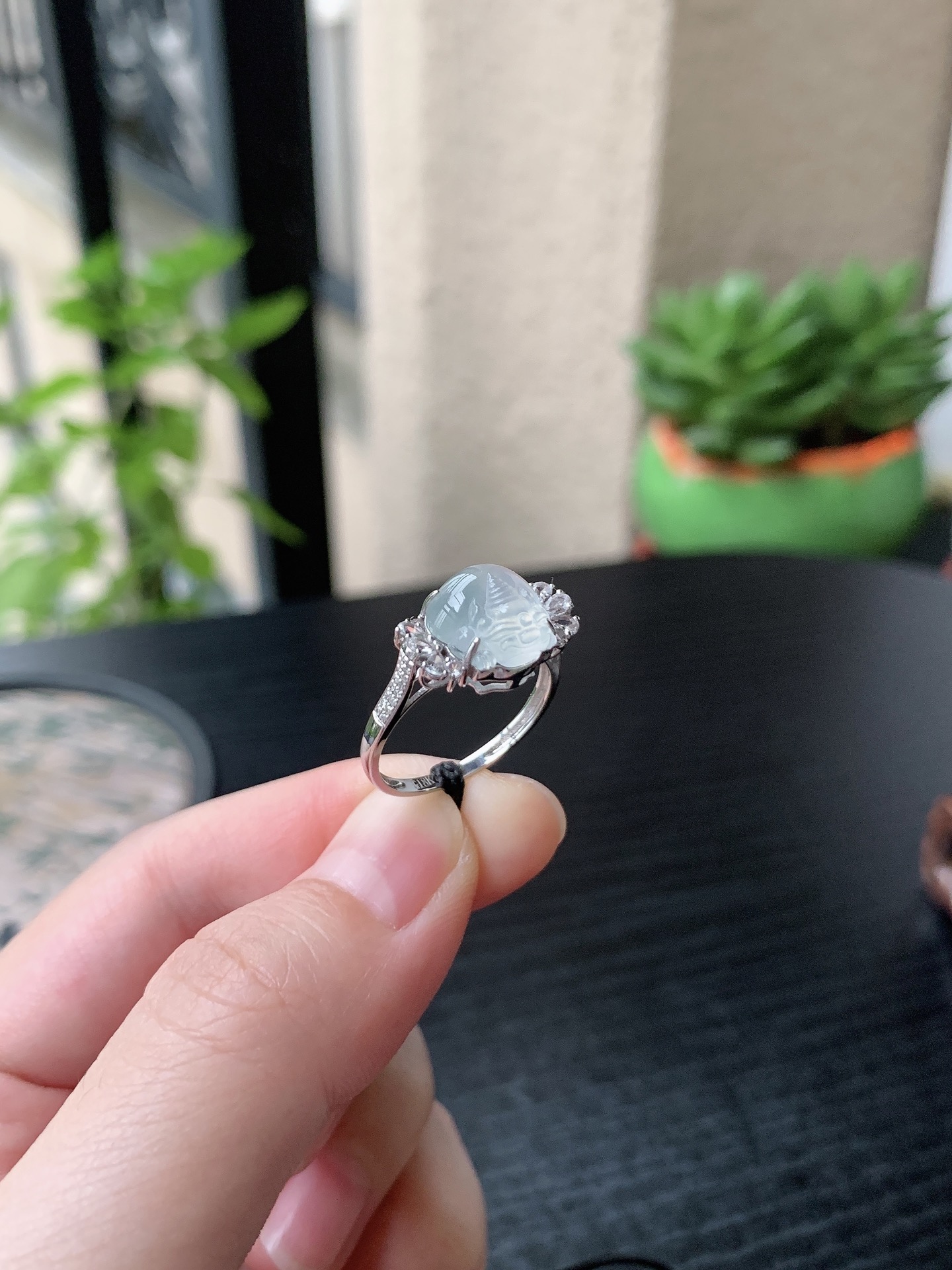 18k金镶嵌老坑冰种胶感白月光貔貅戒指 裸石尺寸:10-10-4.6mm