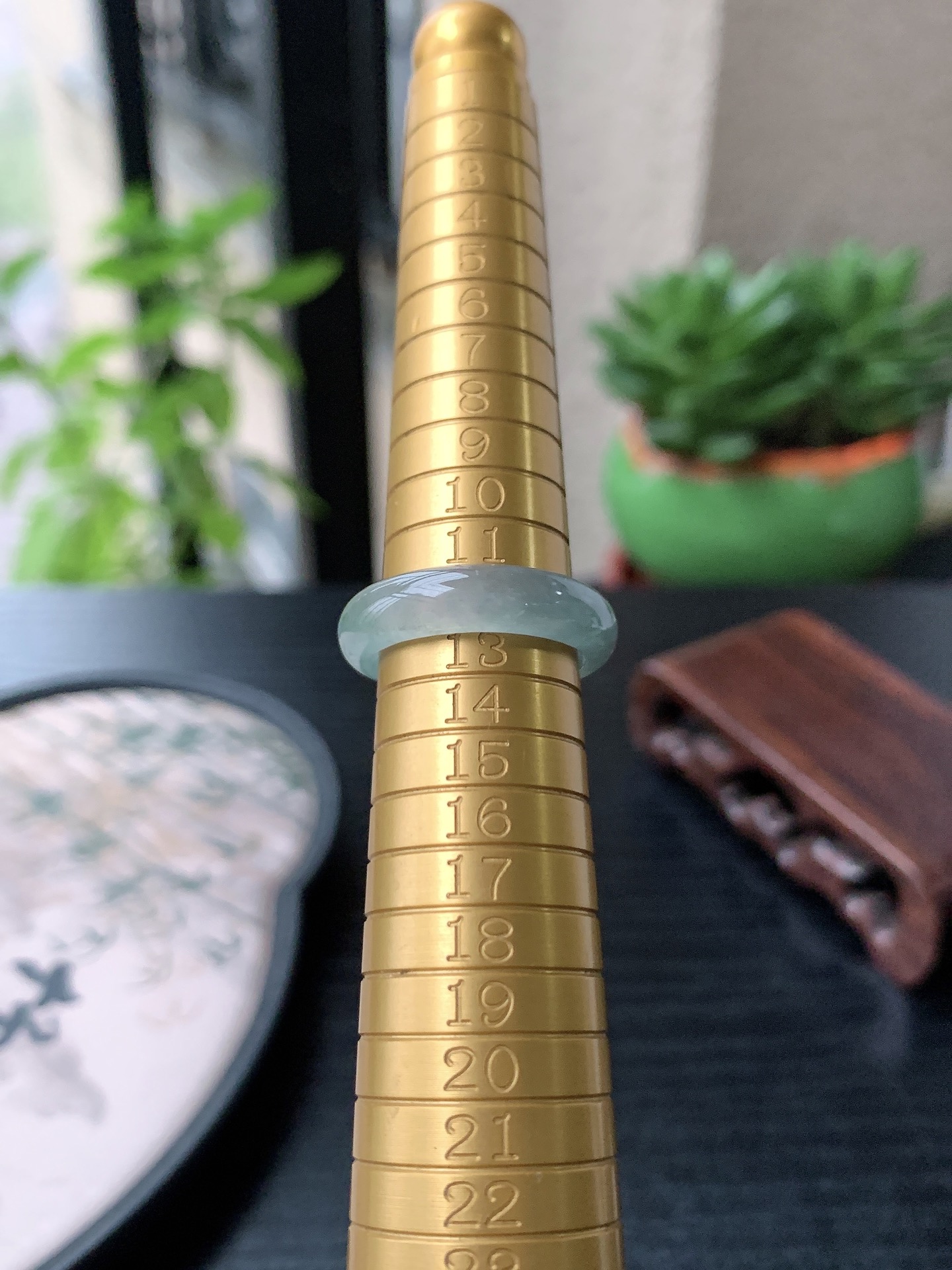 老坑冰种胶感晴水素面戒指 裸石尺寸:16.5-5.4-3.5mm