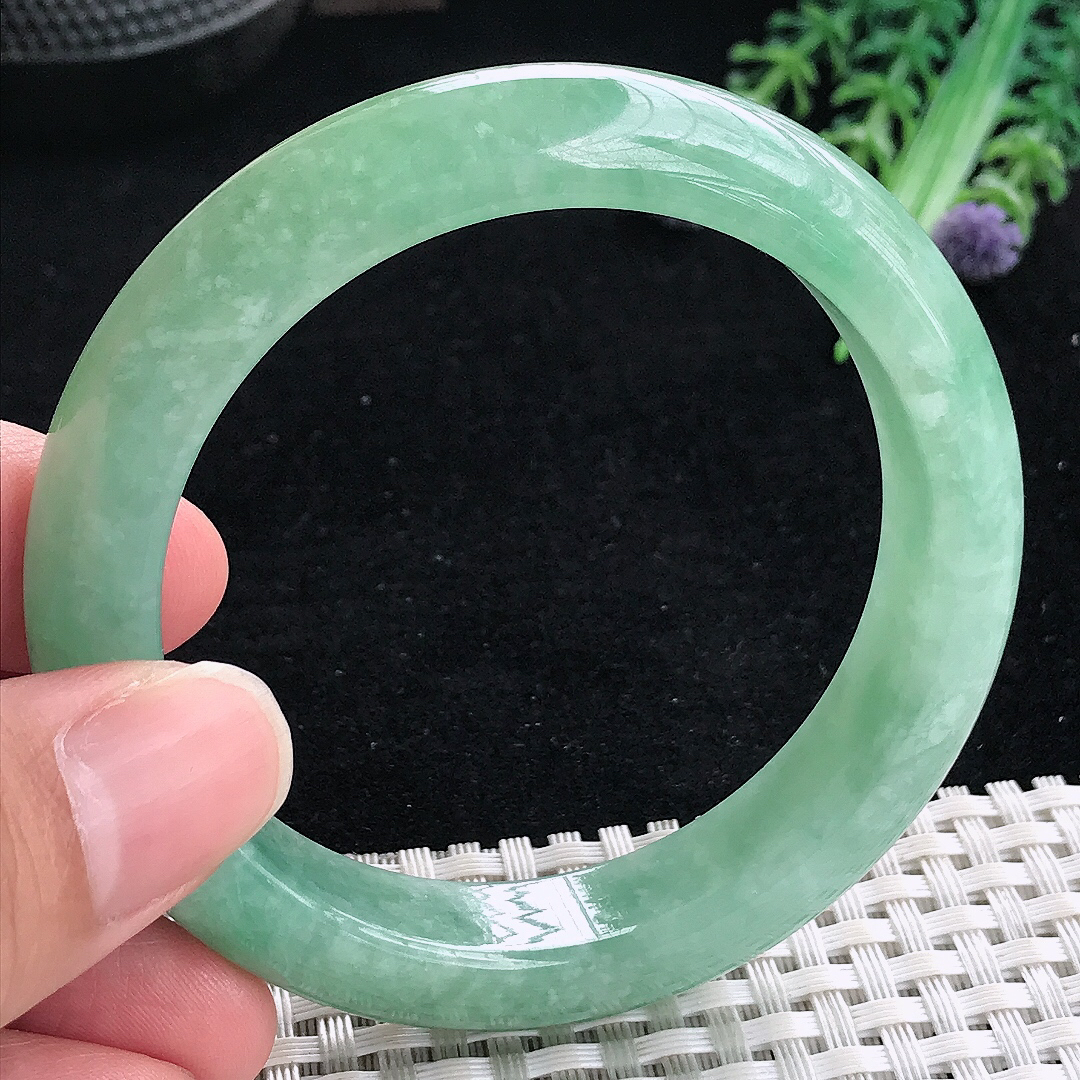 实拍A货翡翠55/12.5/8.8老坑温润满绿手镯平安镯翡翠玉镯美人镯