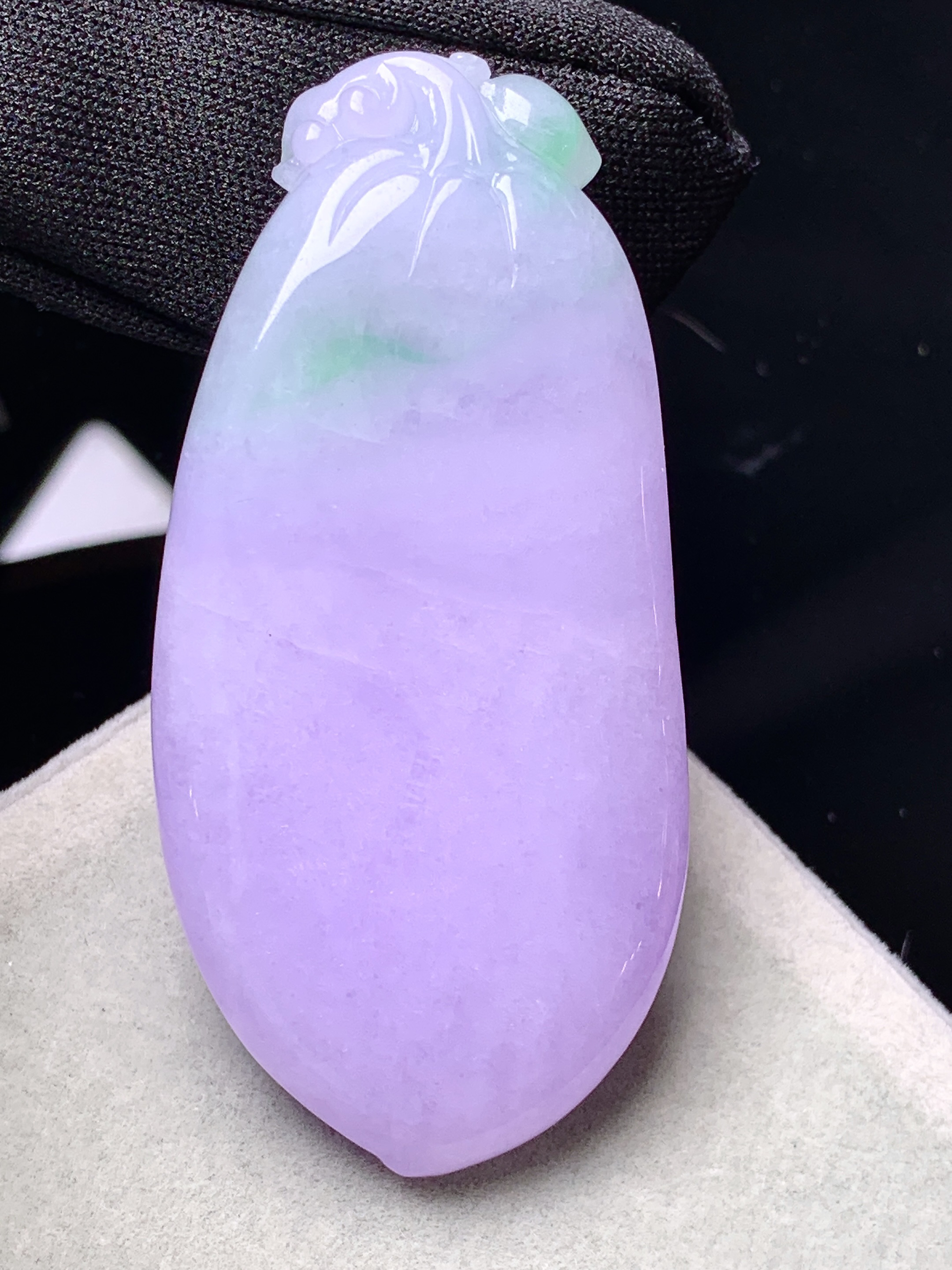 紫罗兰福瓜吊坠 玉质细腻 色泽艳丽清新 整体尺寸60.2*28.6*12 y3