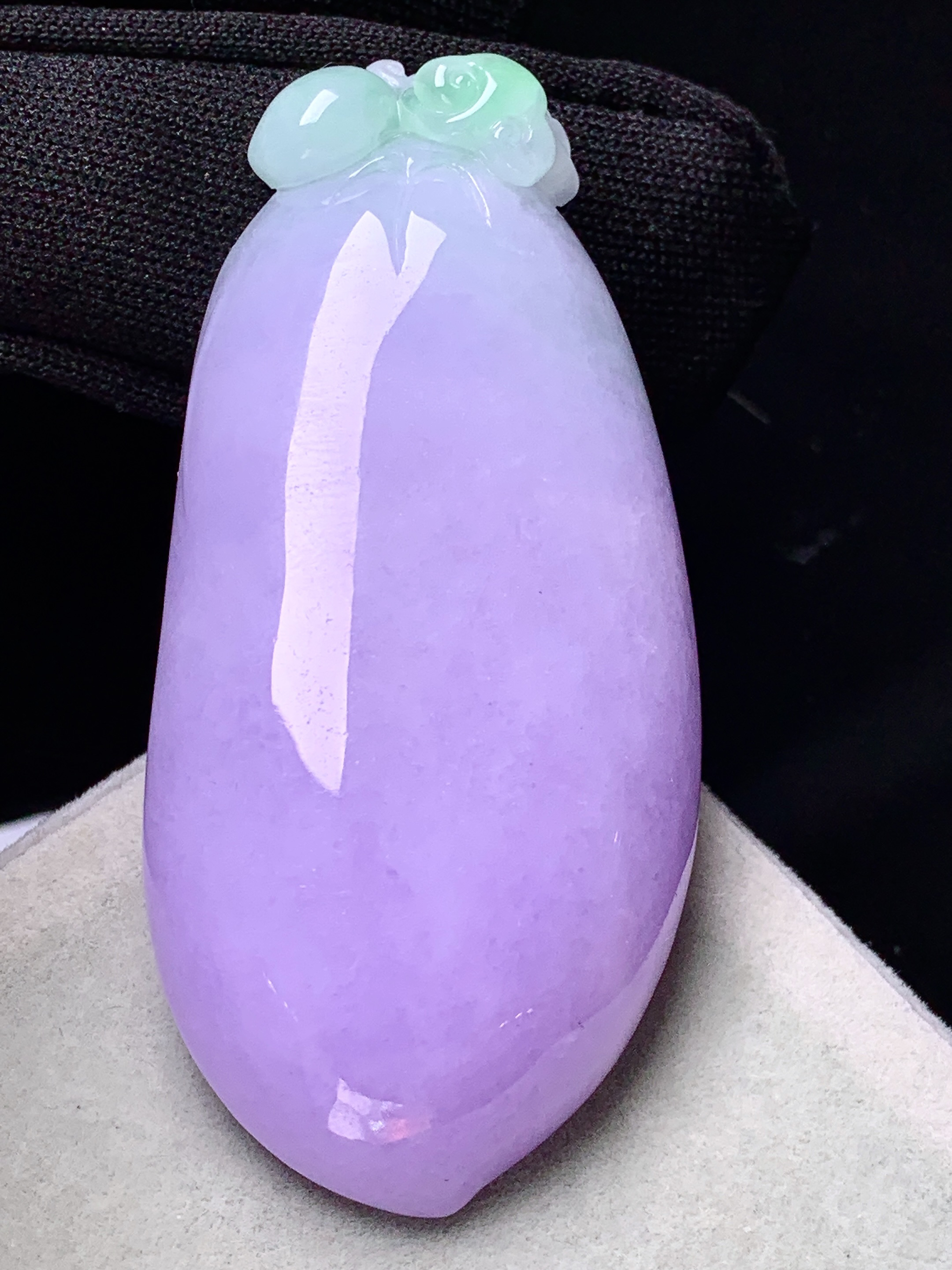 紫罗兰福瓜吊坠 玉质细腻 色泽艳丽清新 整体尺寸60.2*28.6*12 y3