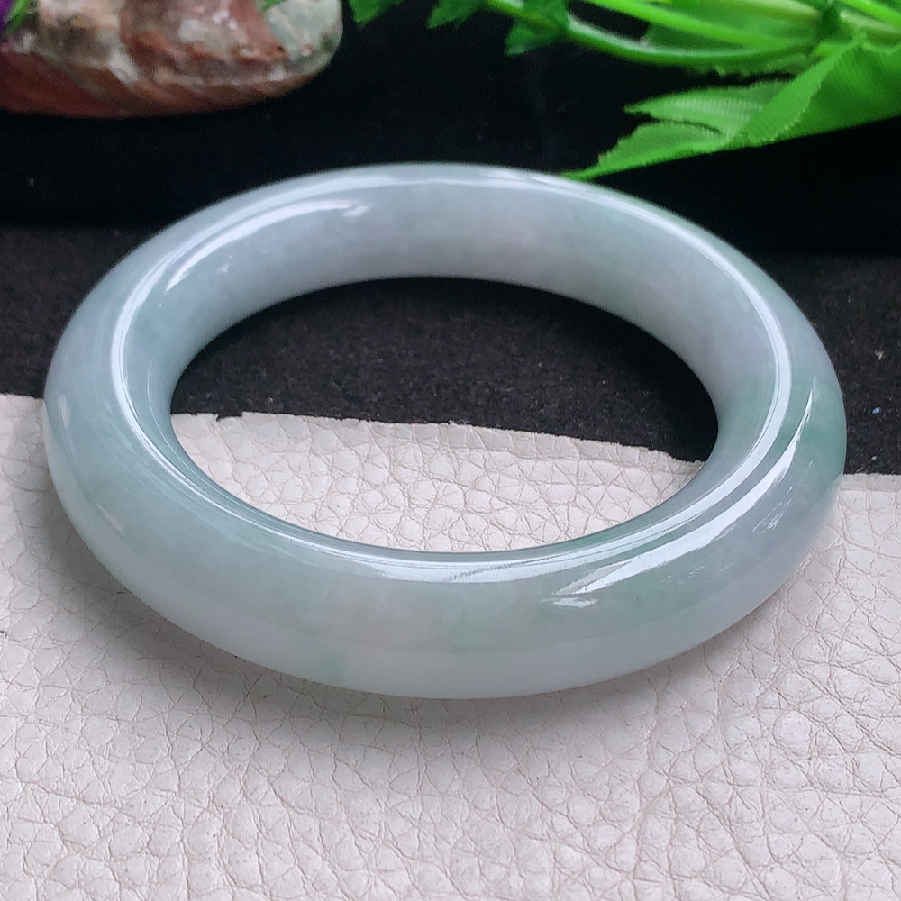 js实拍57*13.2*13胖圆镯 缅甸翡翠a货玉手镯 冰飘花圆条玉手环