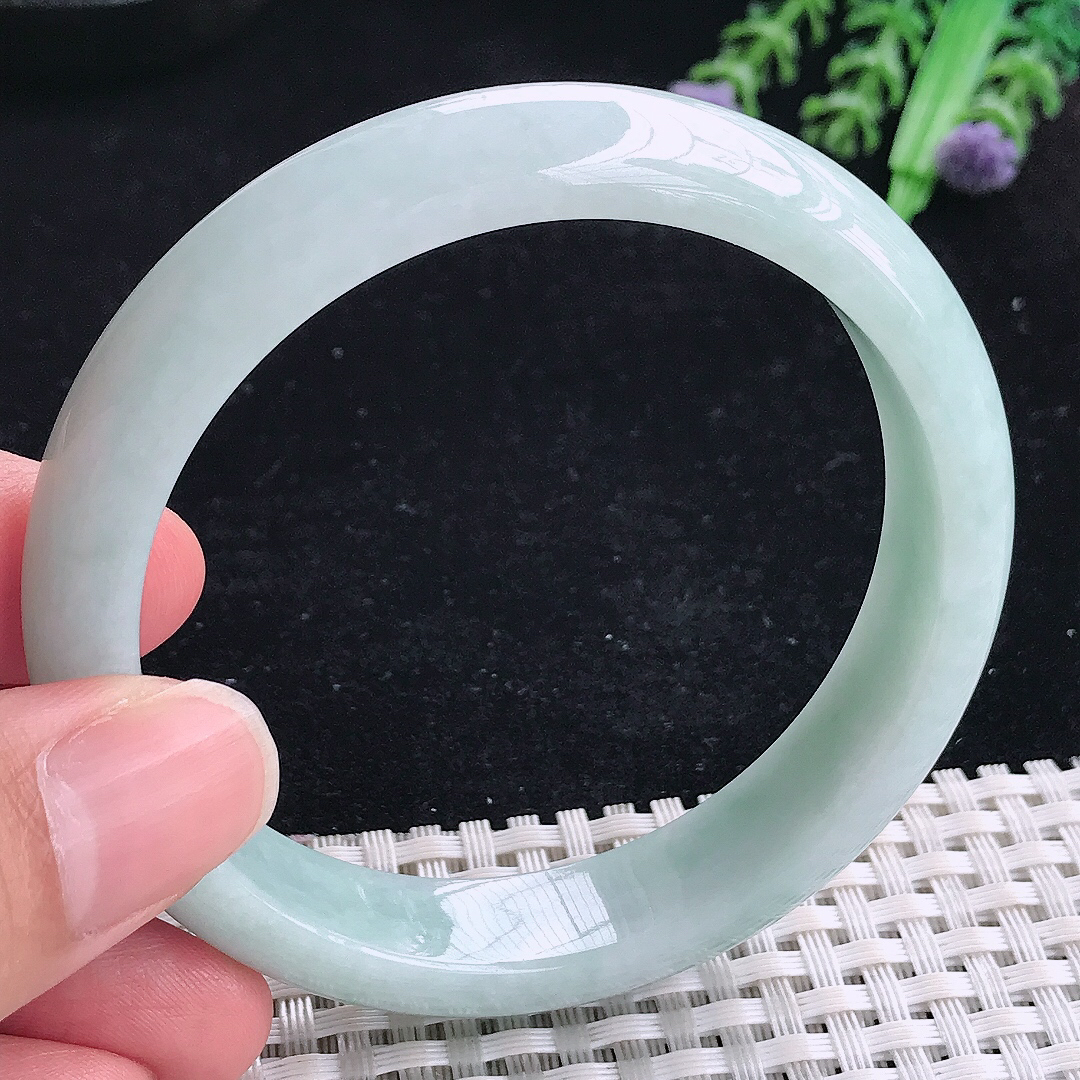 实拍A货翡翠57.5/12.8/7.6老坑温润浅绿色手镯平安镯翡翠玉镯美人镯