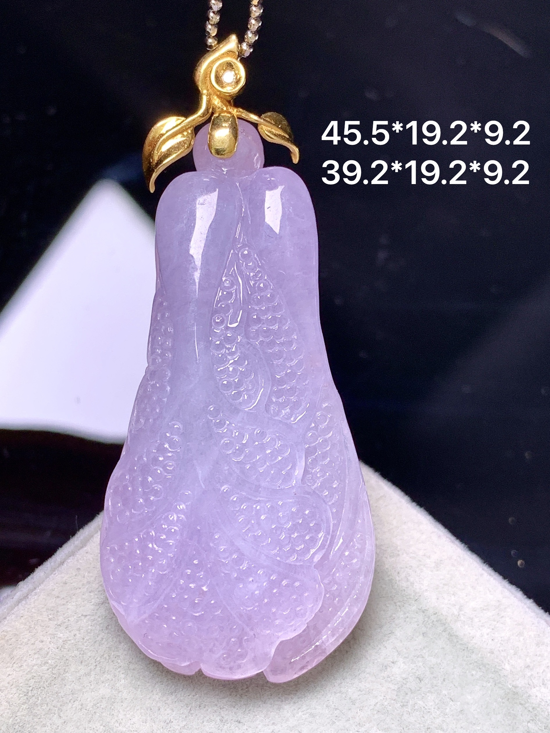 18k金镶嵌紫罗兰白菜吊坠 玉质细腻 色泽艳丽清新 整体尺寸45.5*19.2*9.2  c1