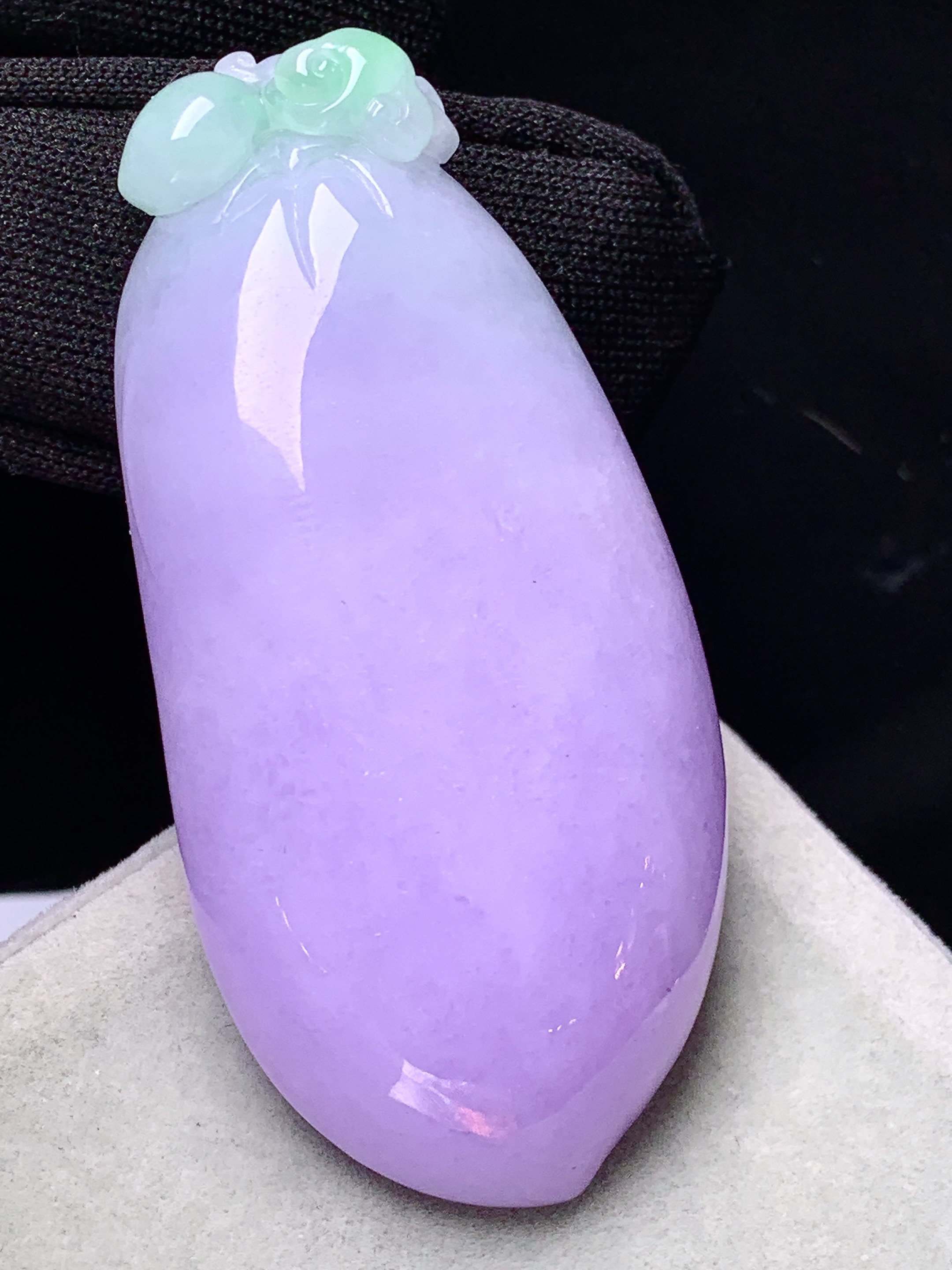 紫罗兰福瓜吊坠 玉质细腻 色泽艳丽清新 整体尺寸60.2*28.6*12 y3