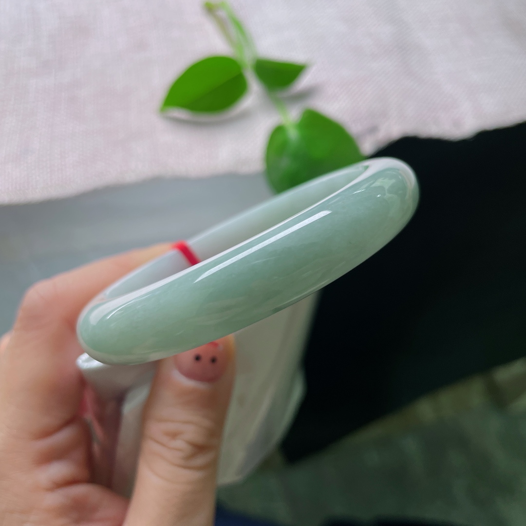 56.3/11.6/7.7，绿底正圈，水润，红翡，鸿运当头，一马当先，一点皮纹不显，ss54073a