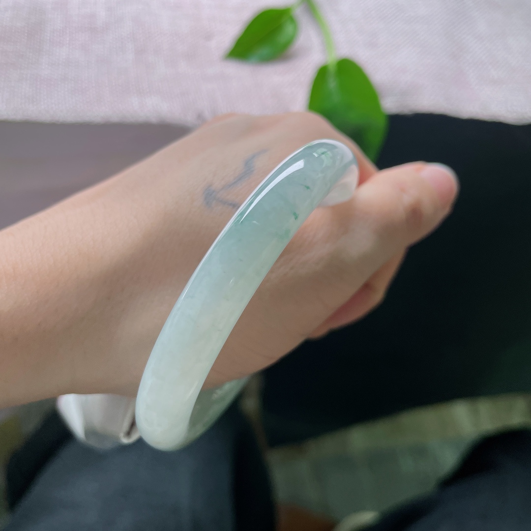 飘花圆条，水润细腻，洒金，种老，气质优雅，婉约柔美，有棉线，ss52503a