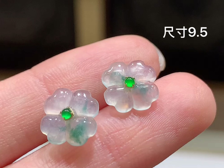 18K 飘花花朵耳钉 无裂 尺寸，9.5